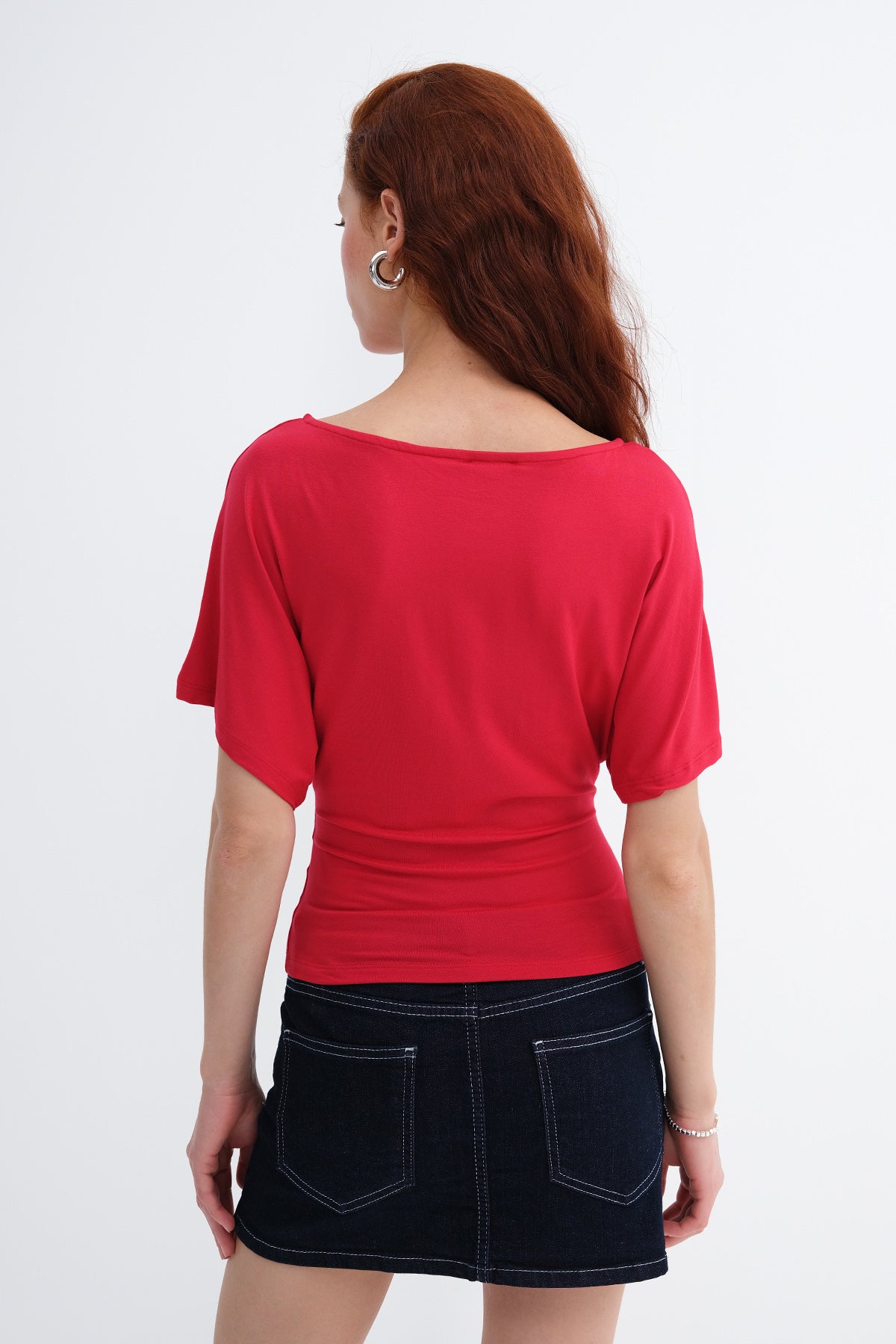 Bright-Red_Boat-Neck-Basic-T-shirt-addax