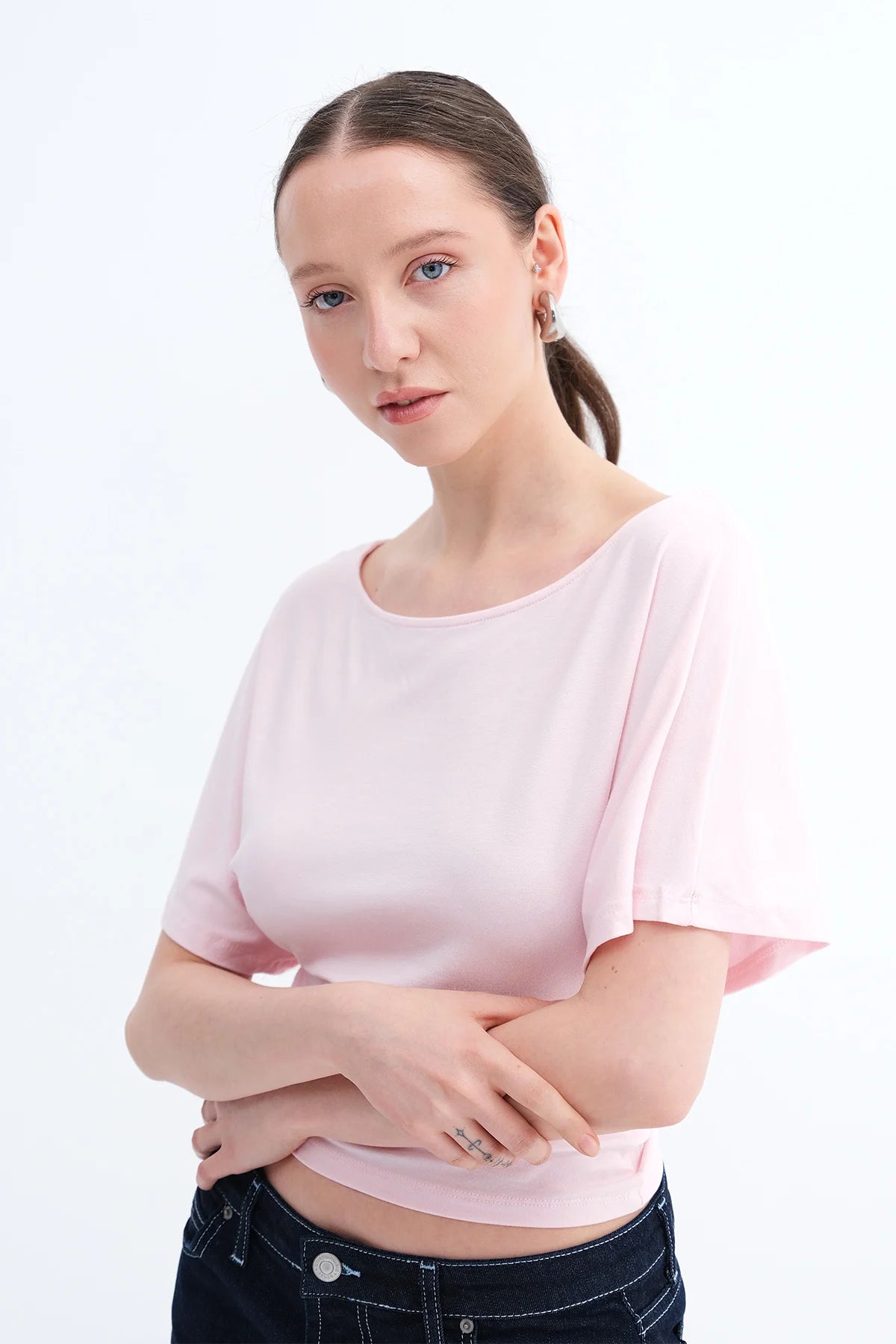 Lotus_Boat-Neck-Basic-T-shirt-addax