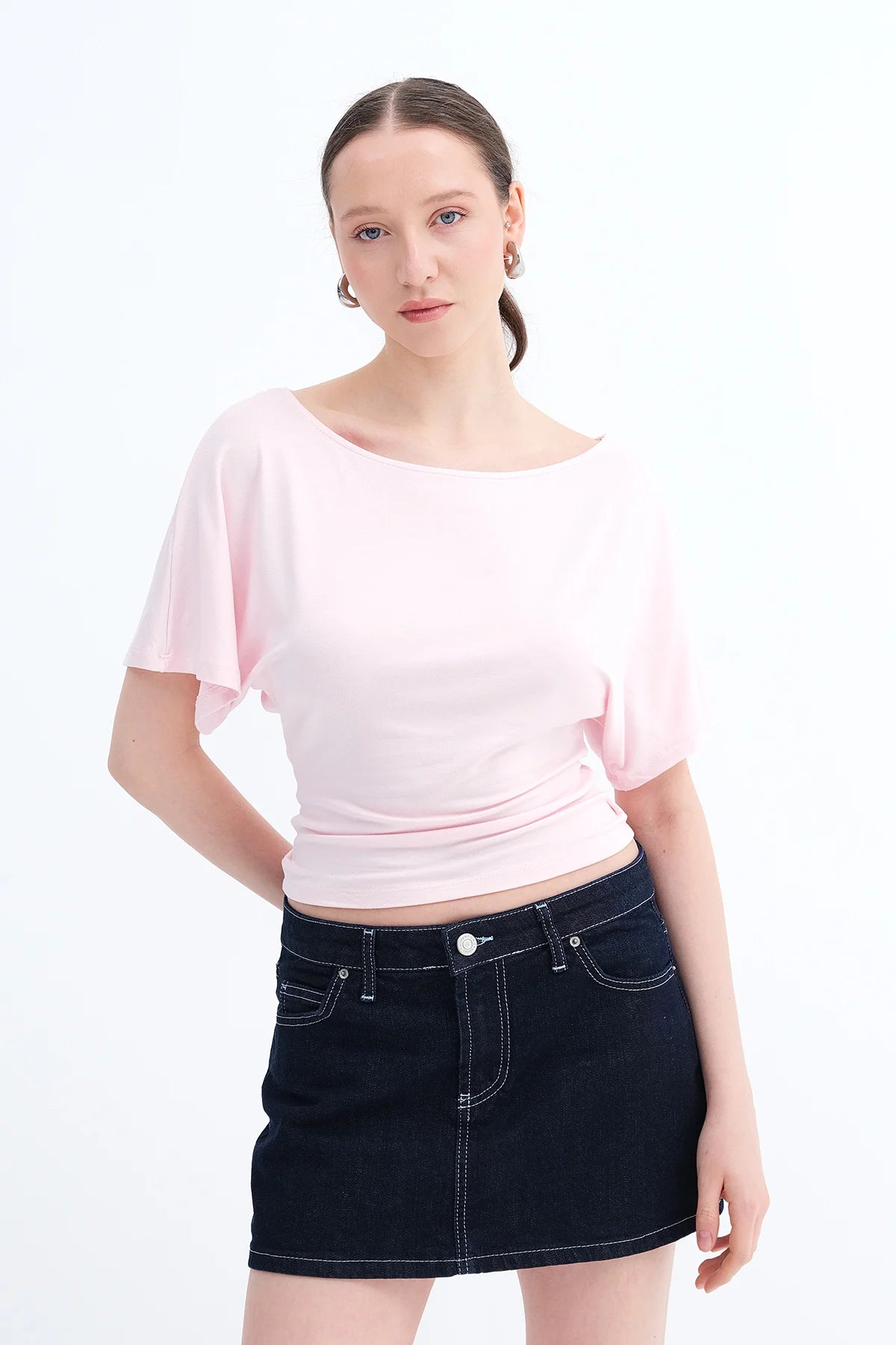 Lotus_Boat-Neck-Basic-T-shirt-addax