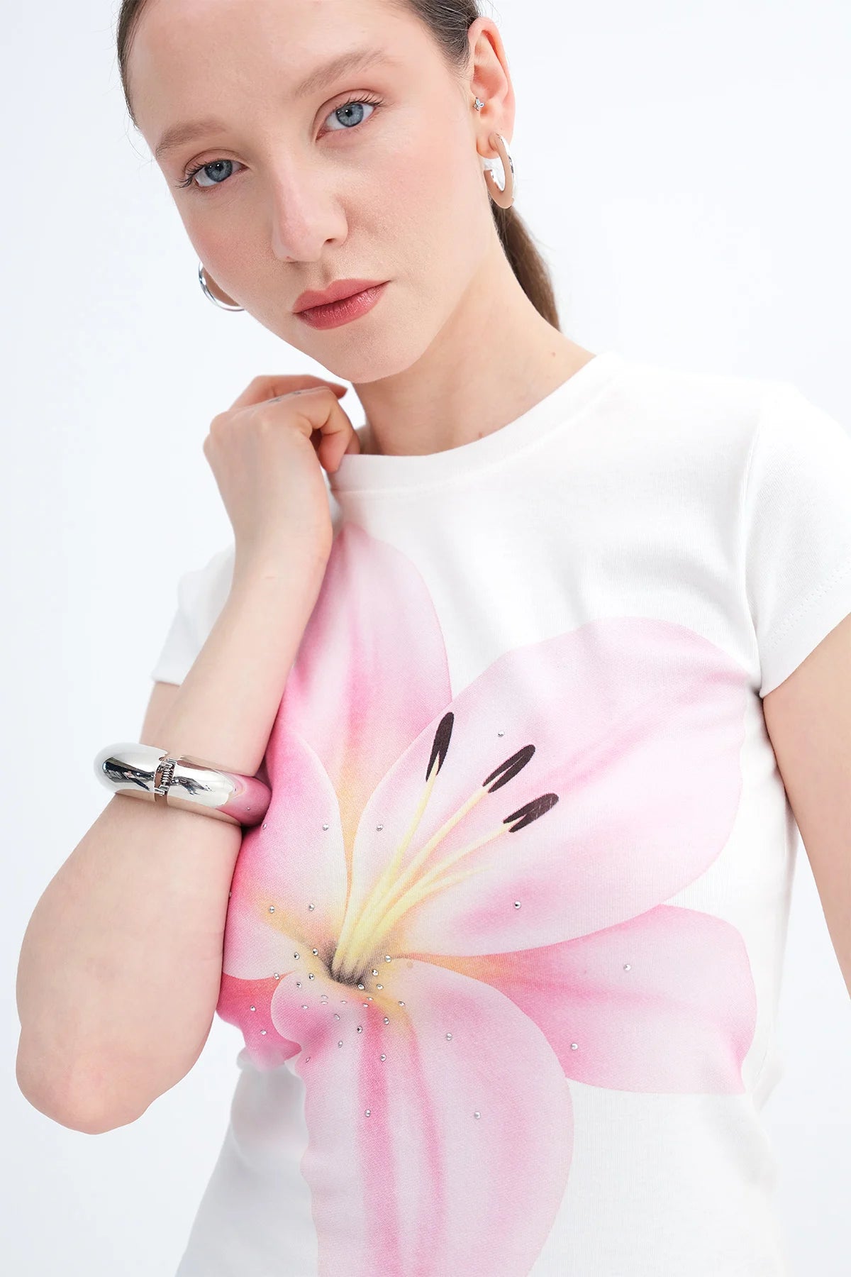 Ecru_Floral-Printed-T-shirt-addax
