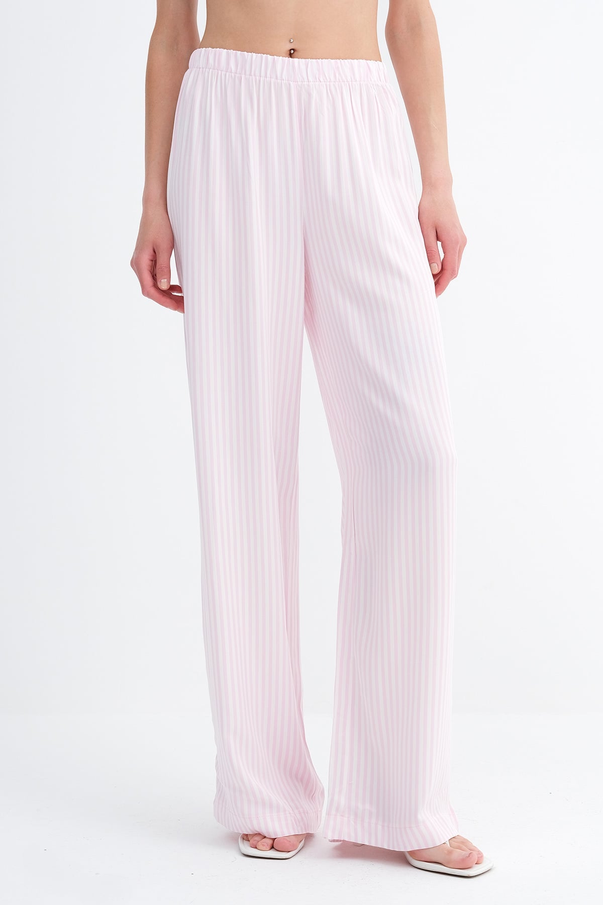 Begonia_Striped-Pants-with-Heart-Detail-addax