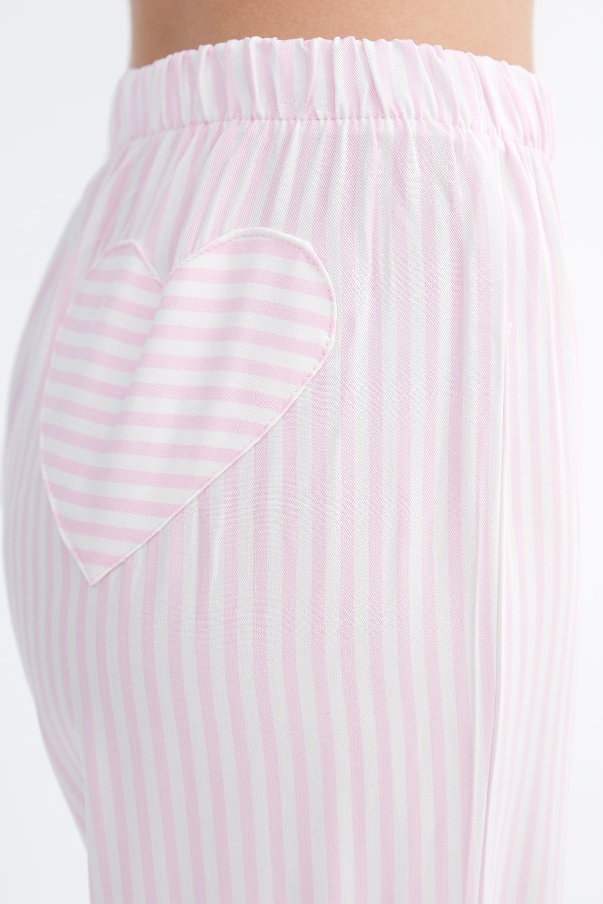 Begonia_Striped-Pants-with-Heart-Detail-addax