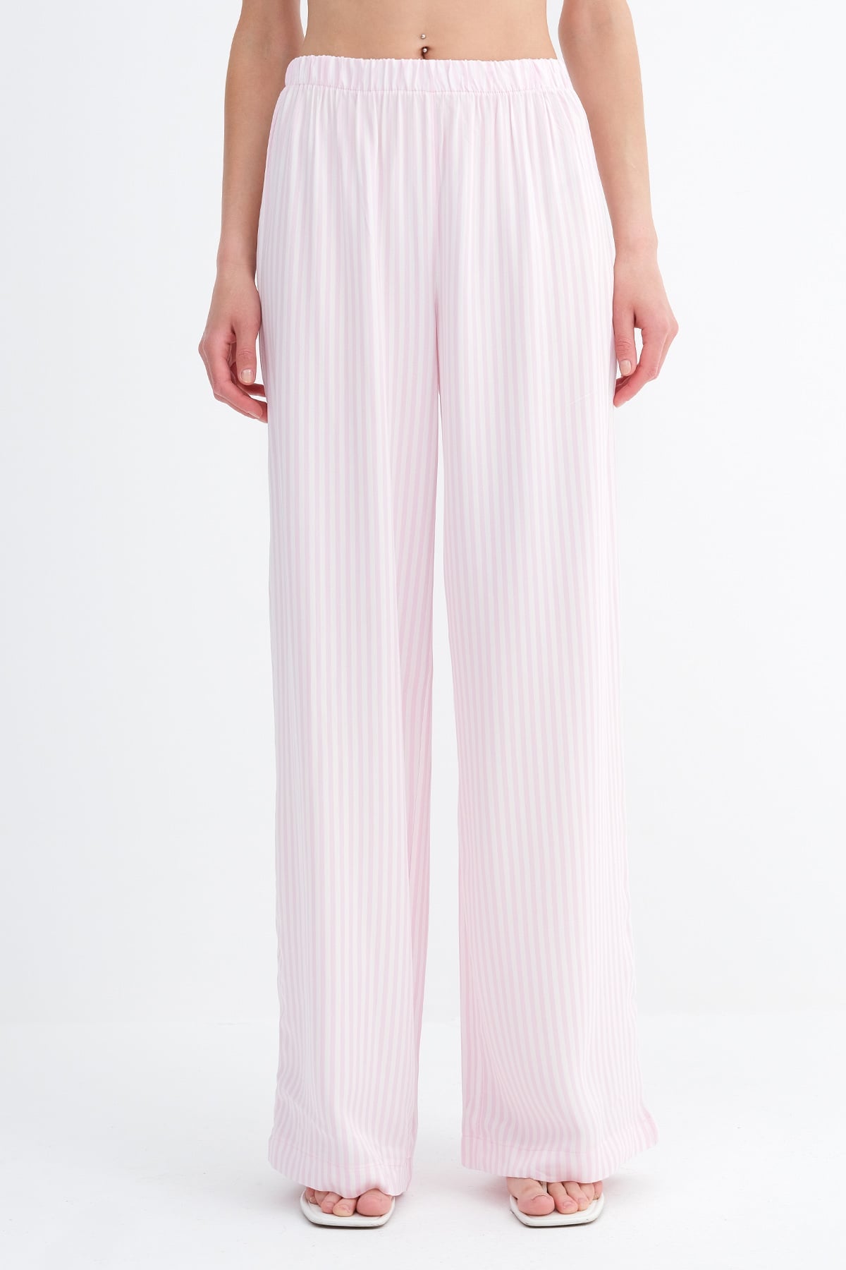 Begonia_Striped-Pants-with-Heart-Detail-addax
