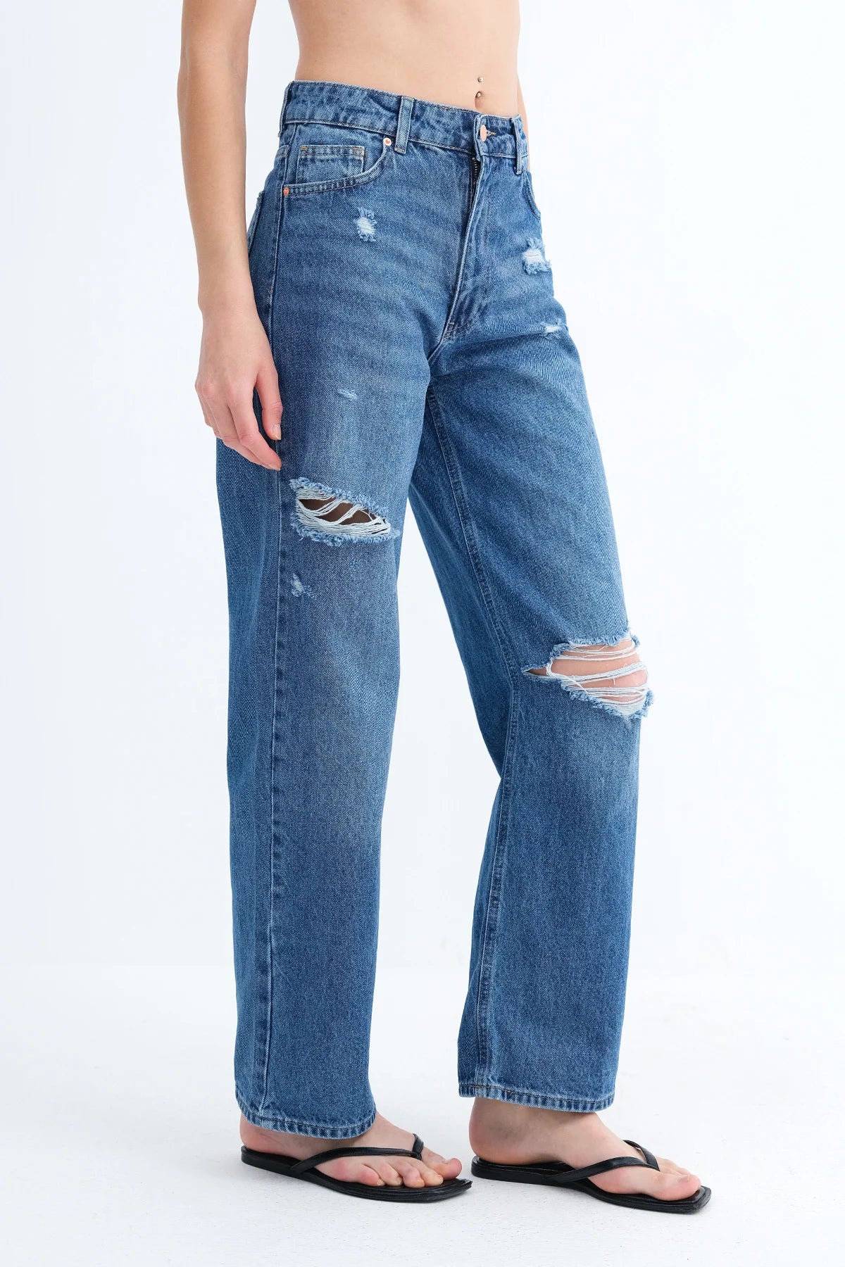 Blue_Ripped-Denim-Jeans-addax