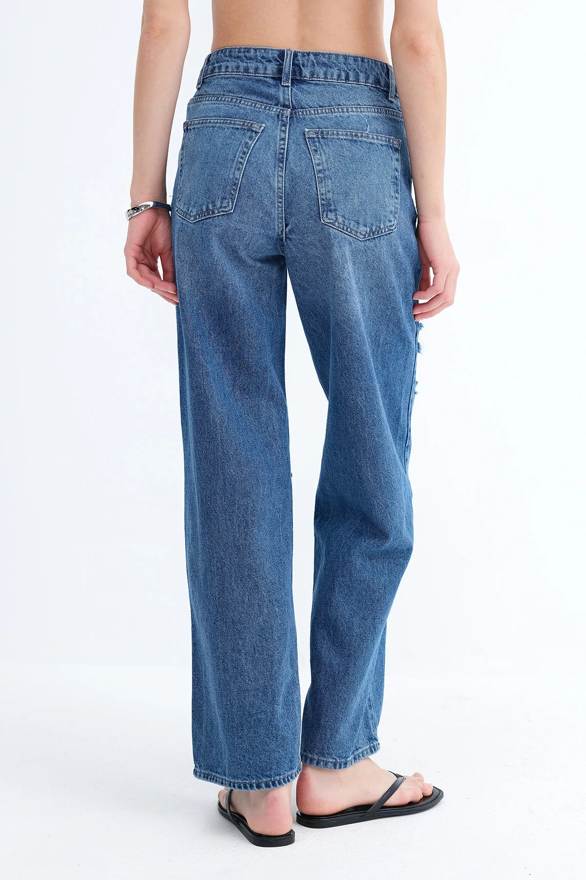 Blue_Ripped-Denim-Jeans-addax