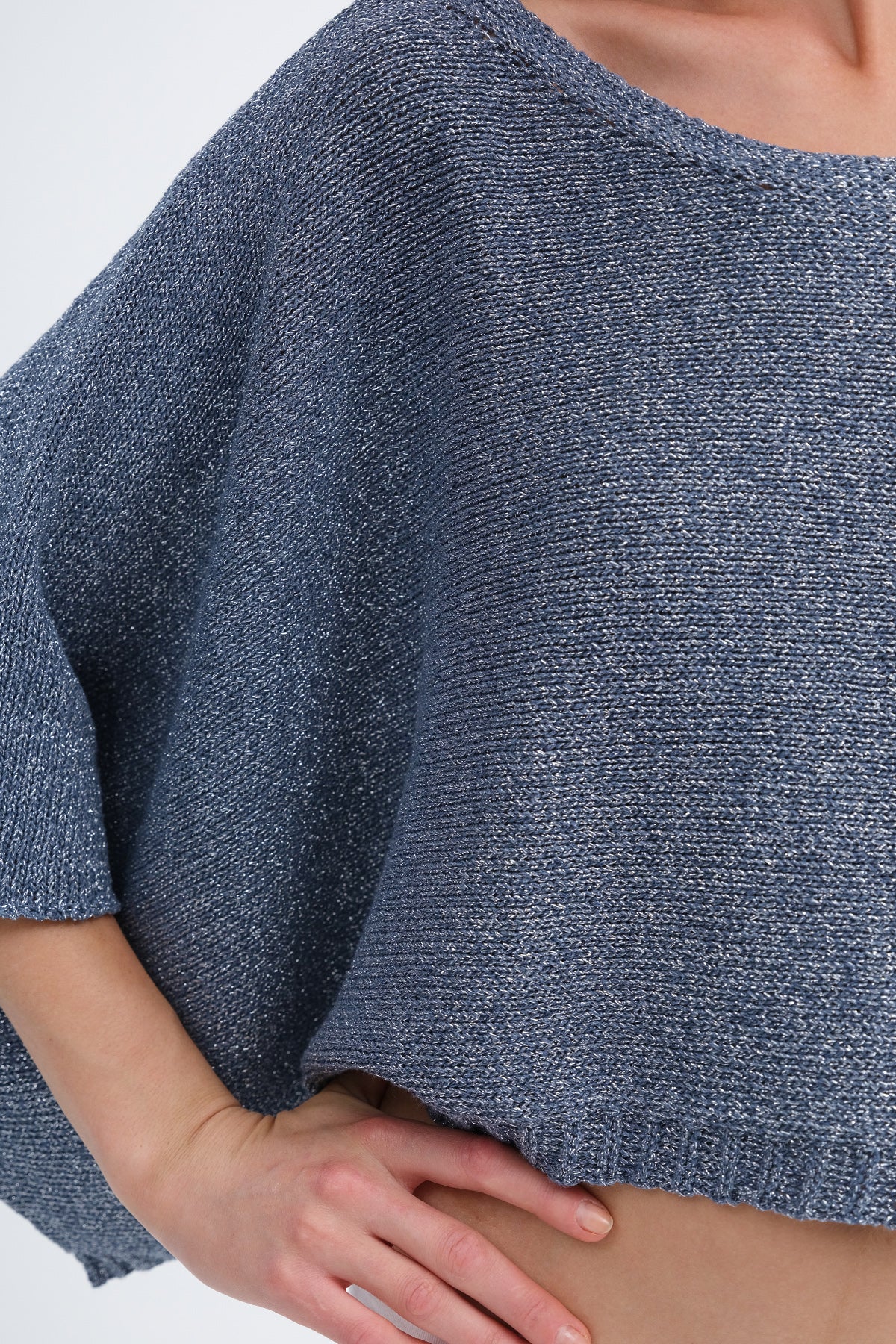 Indigo_Shiny-Yarn-Knitting-Knitwear-addax