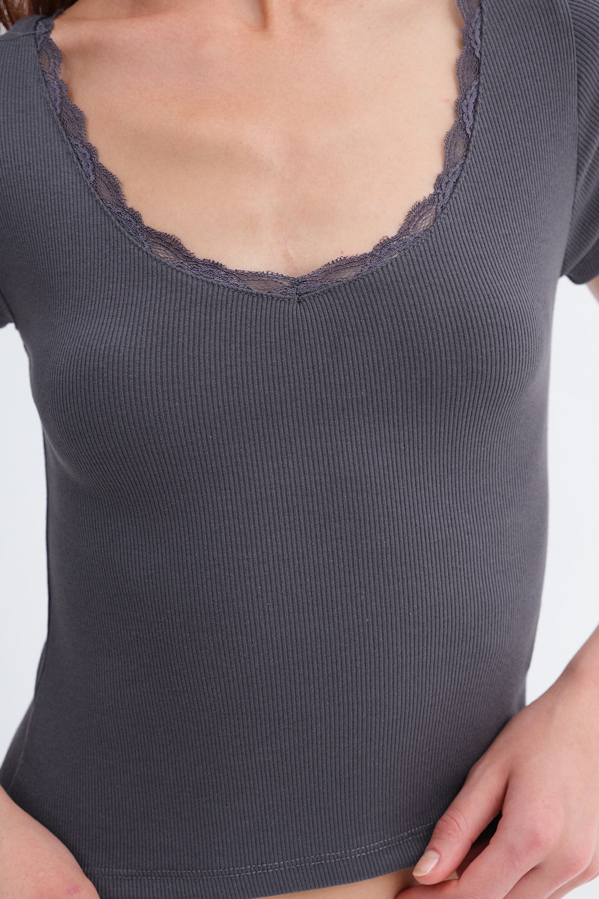 Charcoal_Lace-Collar-T-Shirt-addax