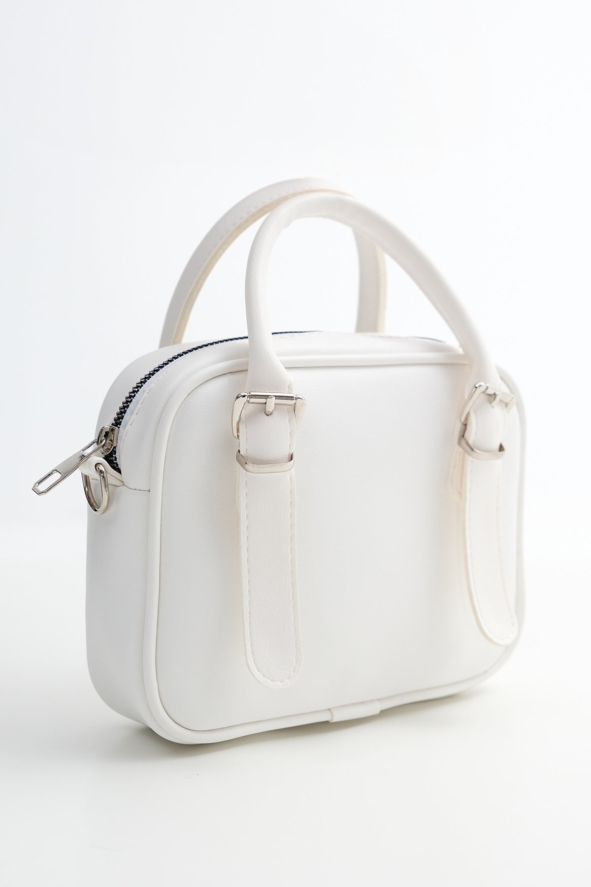 White_Hand-and-Shoulder-Bag-addax