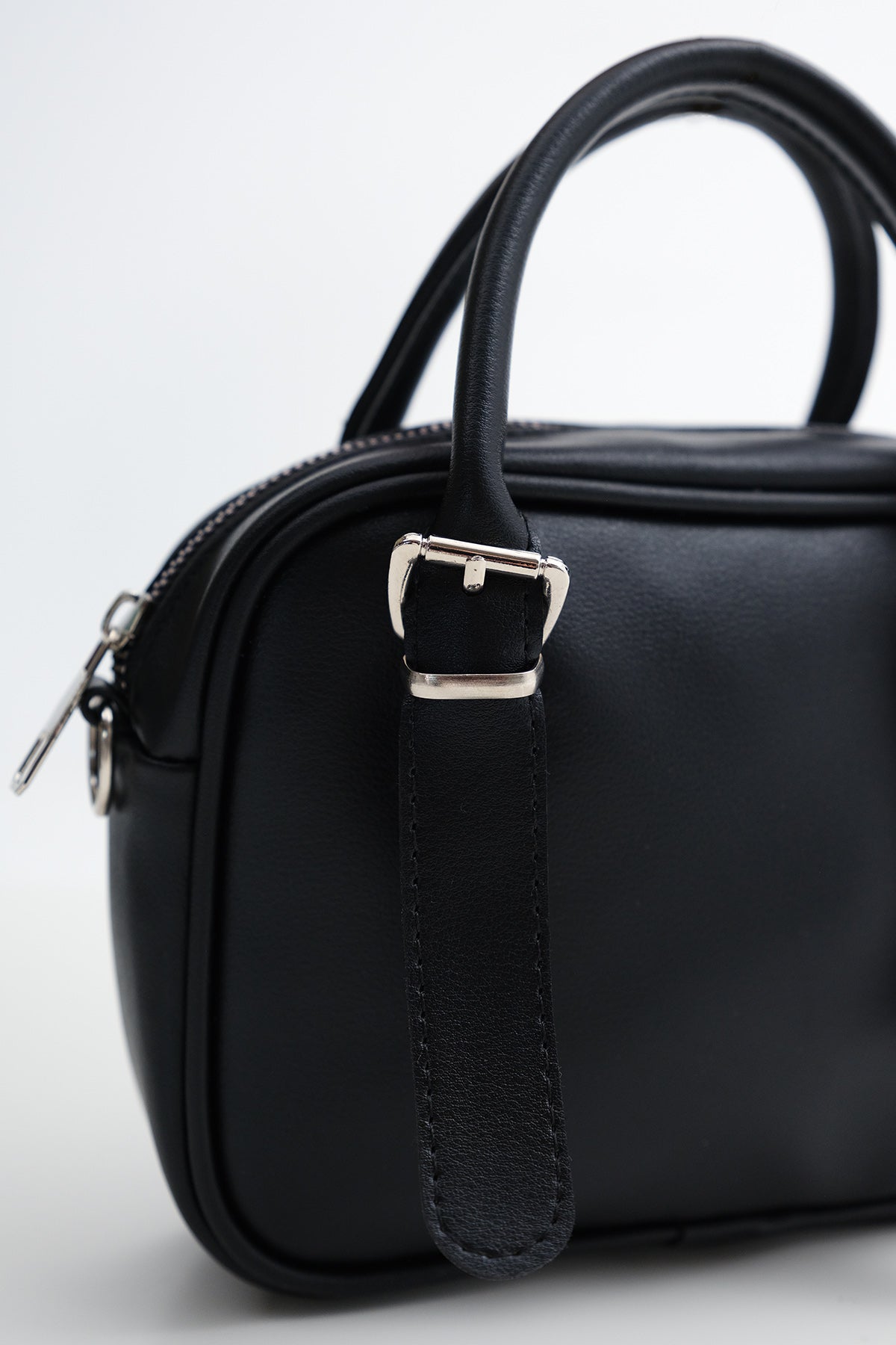 Black_Hand-and-Shoulder-Bag-addax
