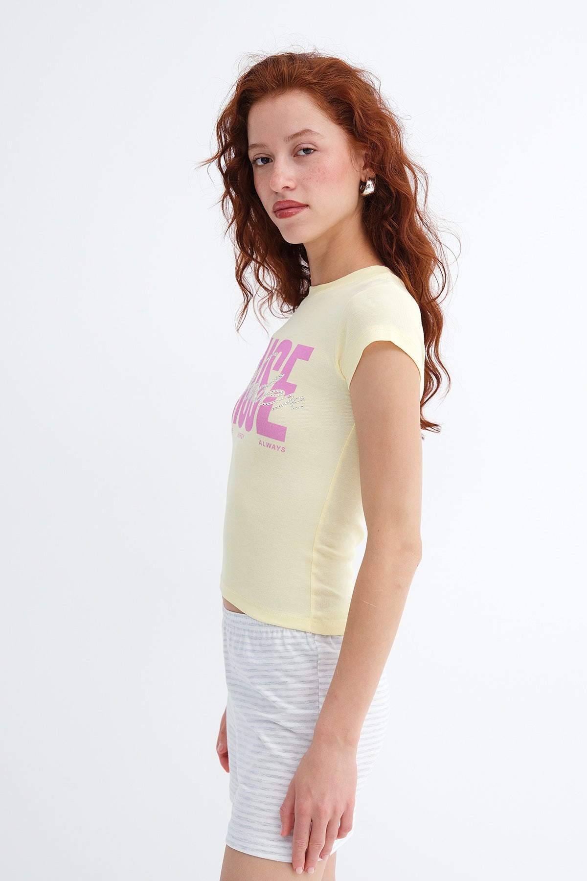 Yellow_Slogan-Print-Crew-Neck-T-Shirt-addax