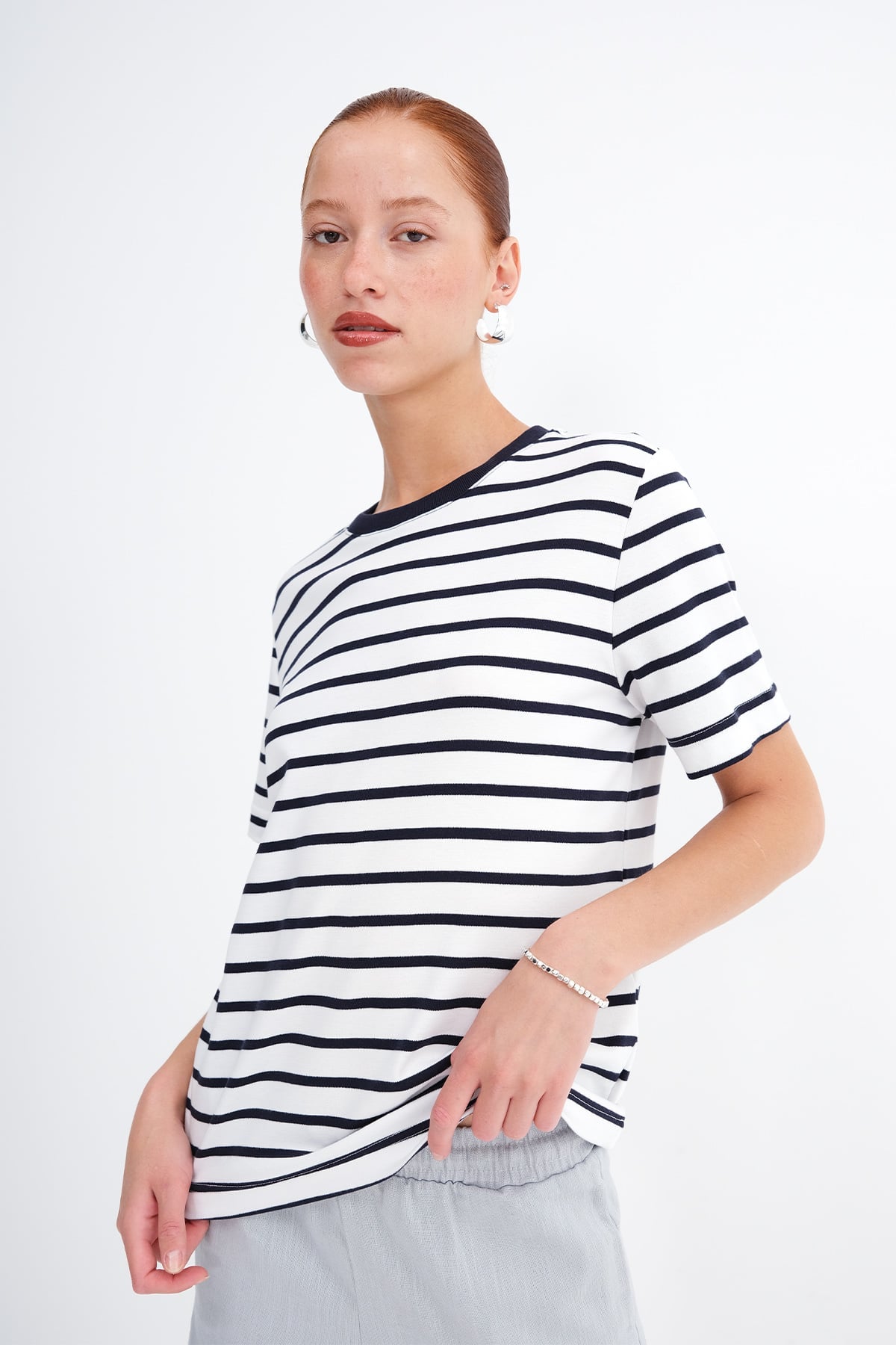 Night-Blue---Ecru_Striped-Short-Sleeve-T-Shirt-addax