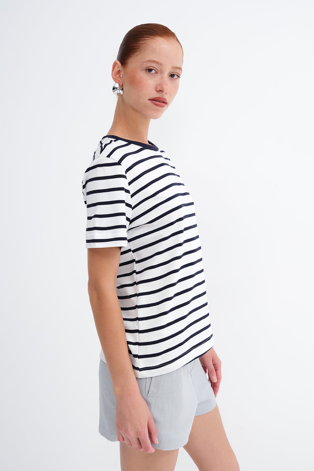 Night-Blue---Ecru_Striped-Short-Sleeve-T-Shirt-addax