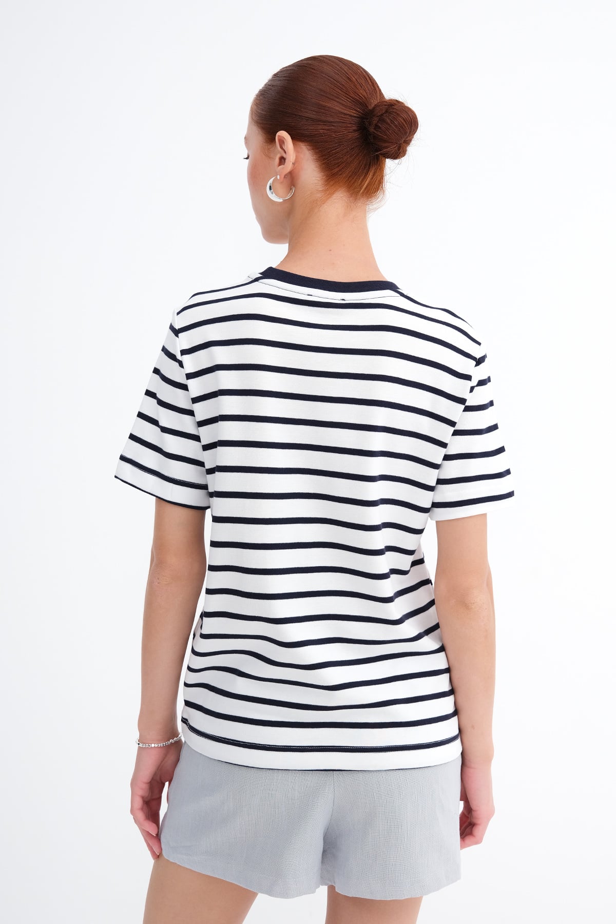 Night-Blue---Ecru_Striped-Short-Sleeve-T-Shirt-addax