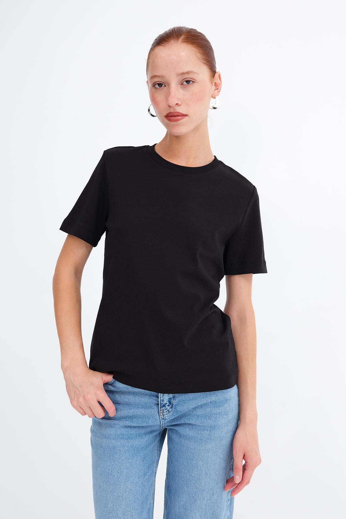 Black_Crew-Neck-Basic-T-Shirt-addax