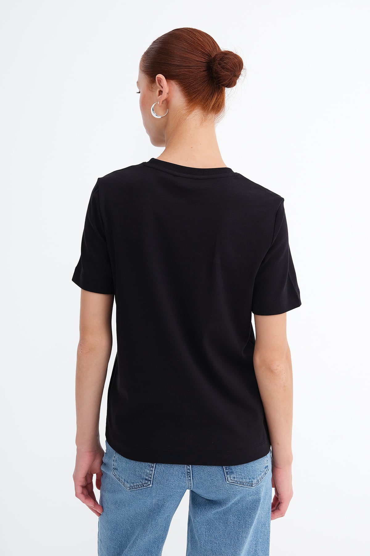 Black_Crew-Neck-Basic-T-Shirt-addax