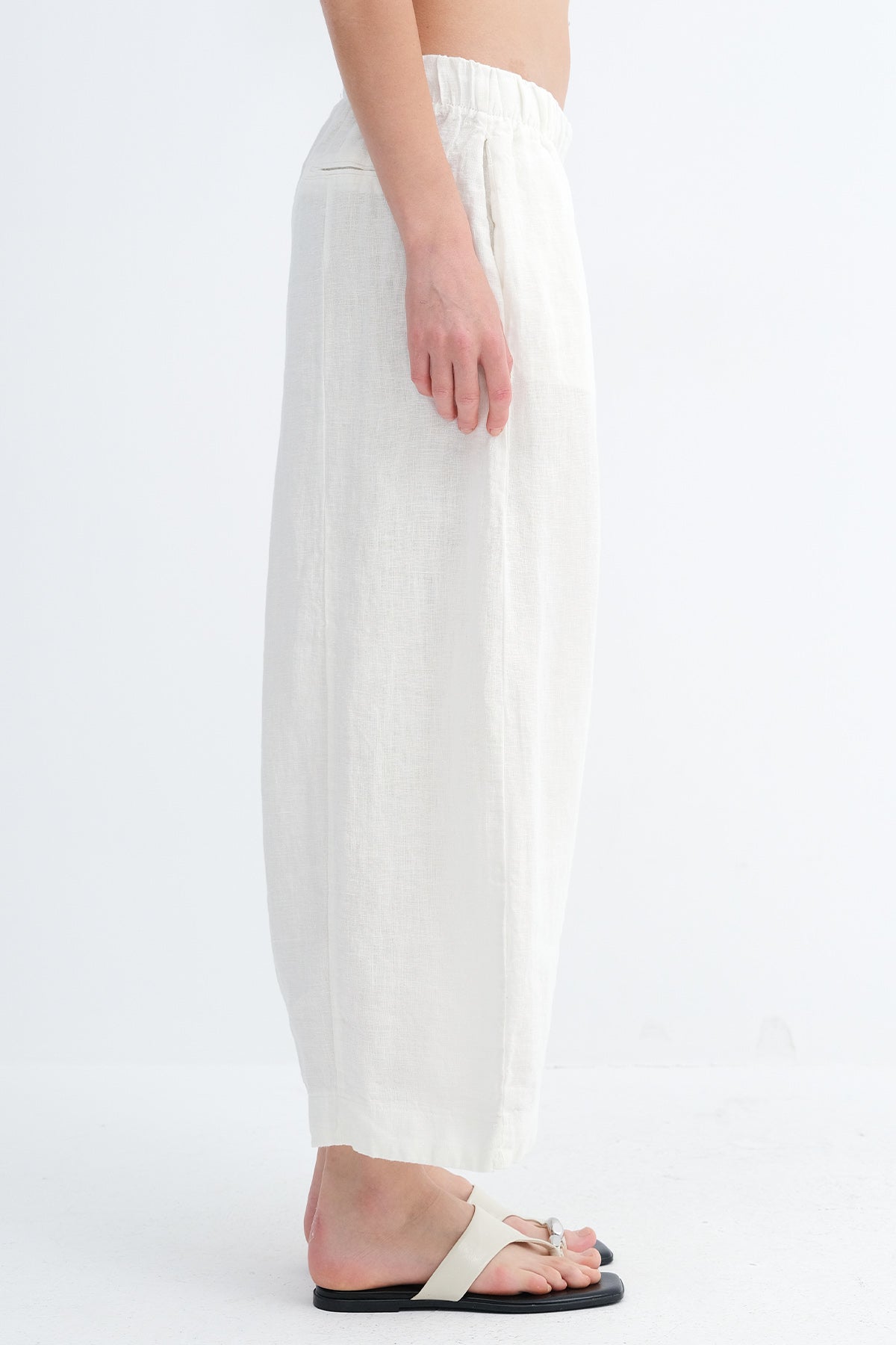 Ecru_Elastic-Waist-Linen-Trousers-addax