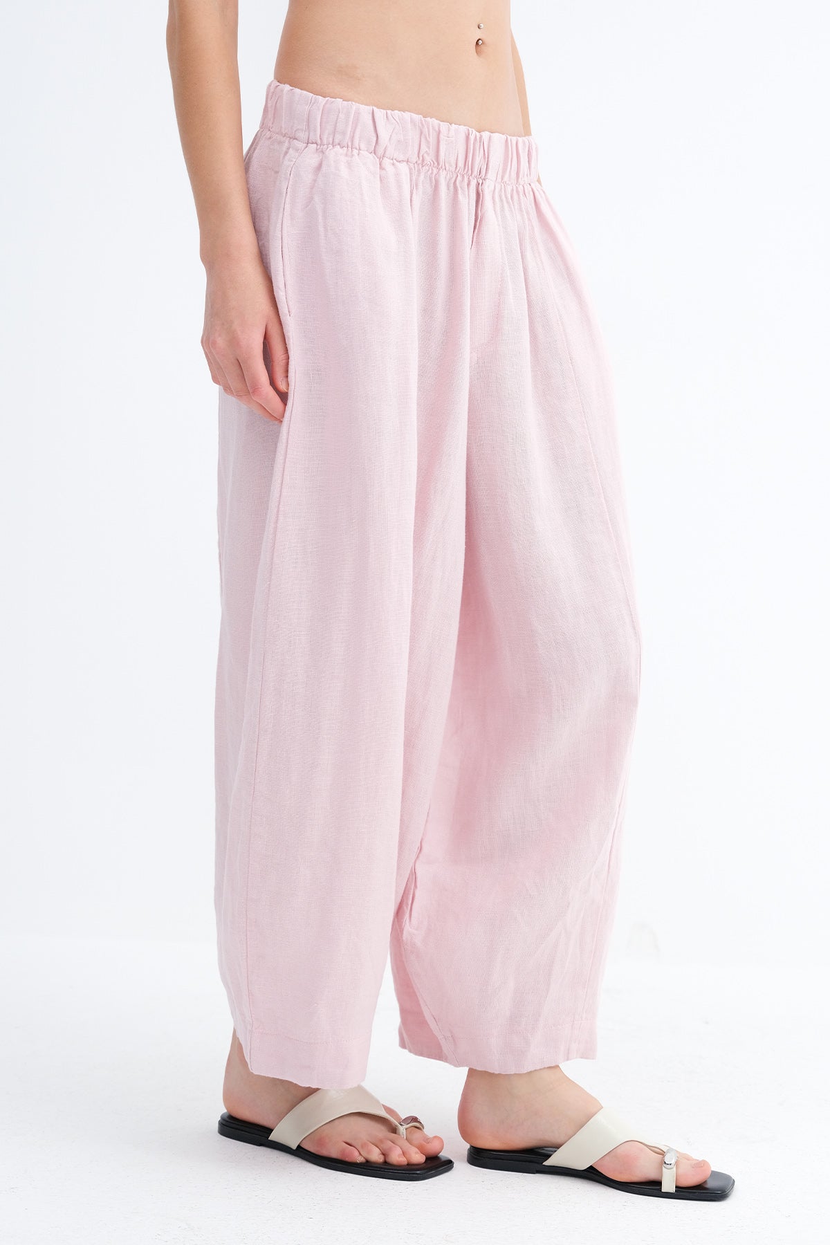 Lotus_Elastic-Waist-Linen-Trousers-addax