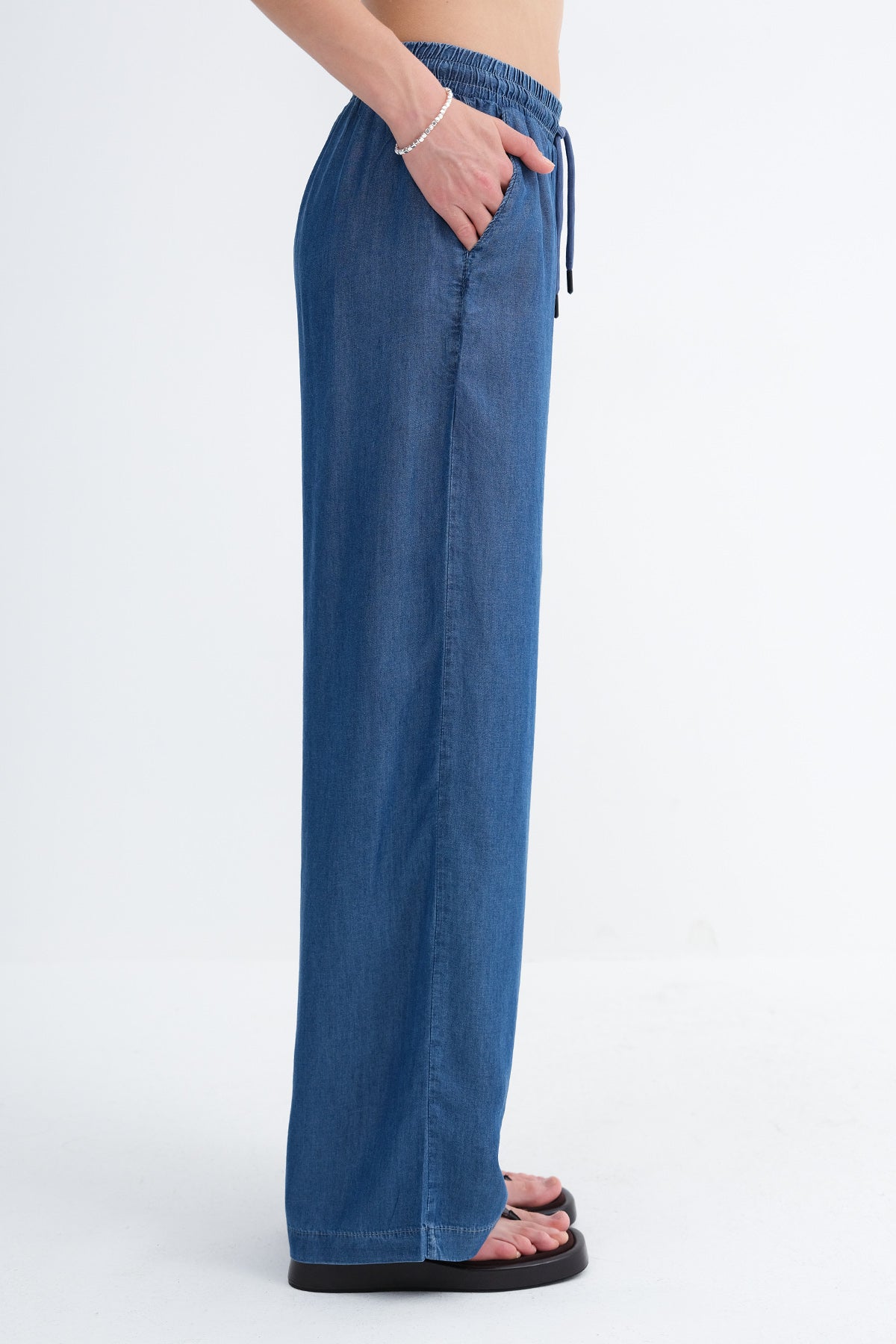 Night-Blue_Elastic-Waist-Trousers-addax