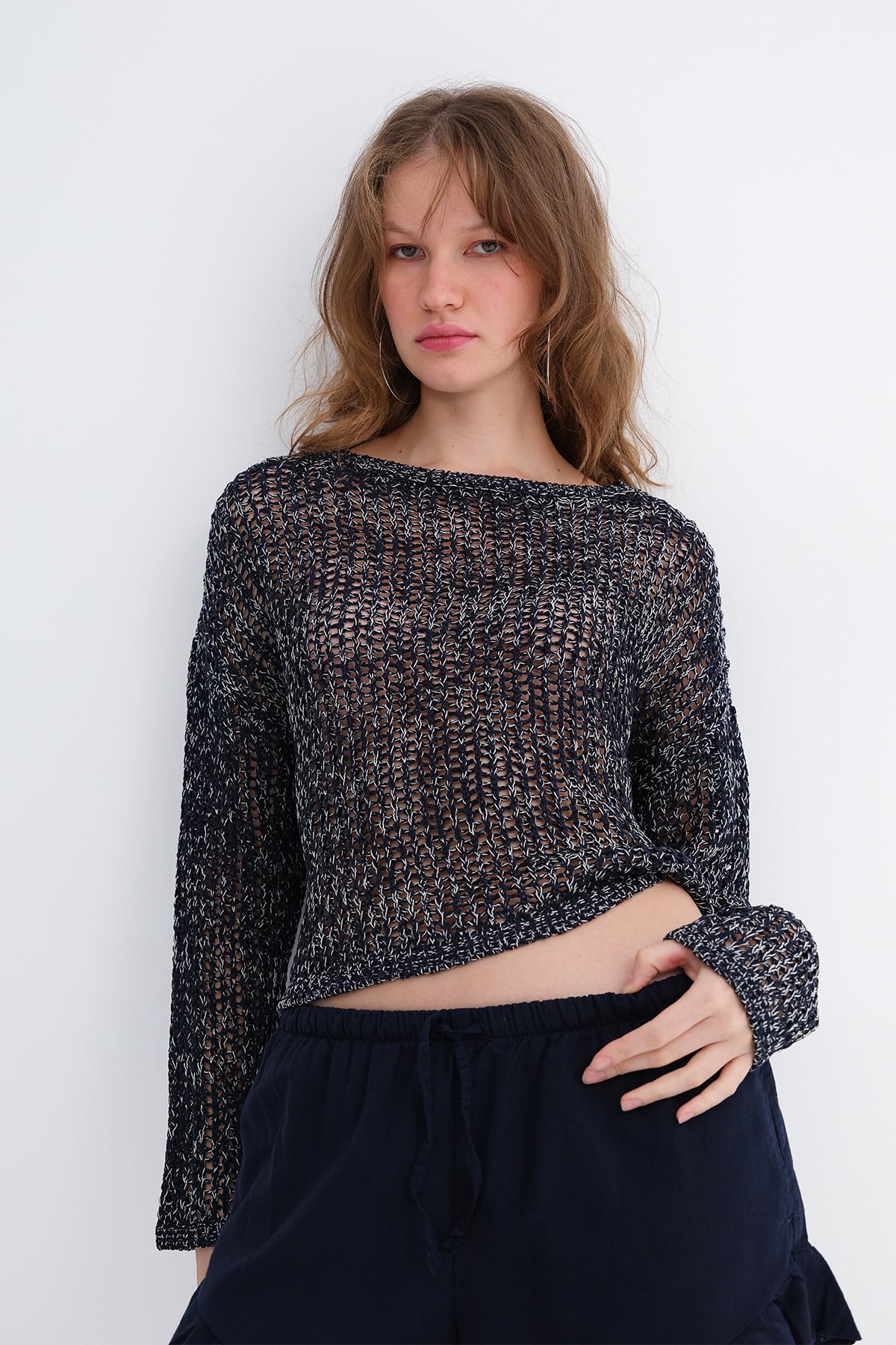 Dark-Night-Blue_Crew-Neck-Openwork-Knitwear-addax