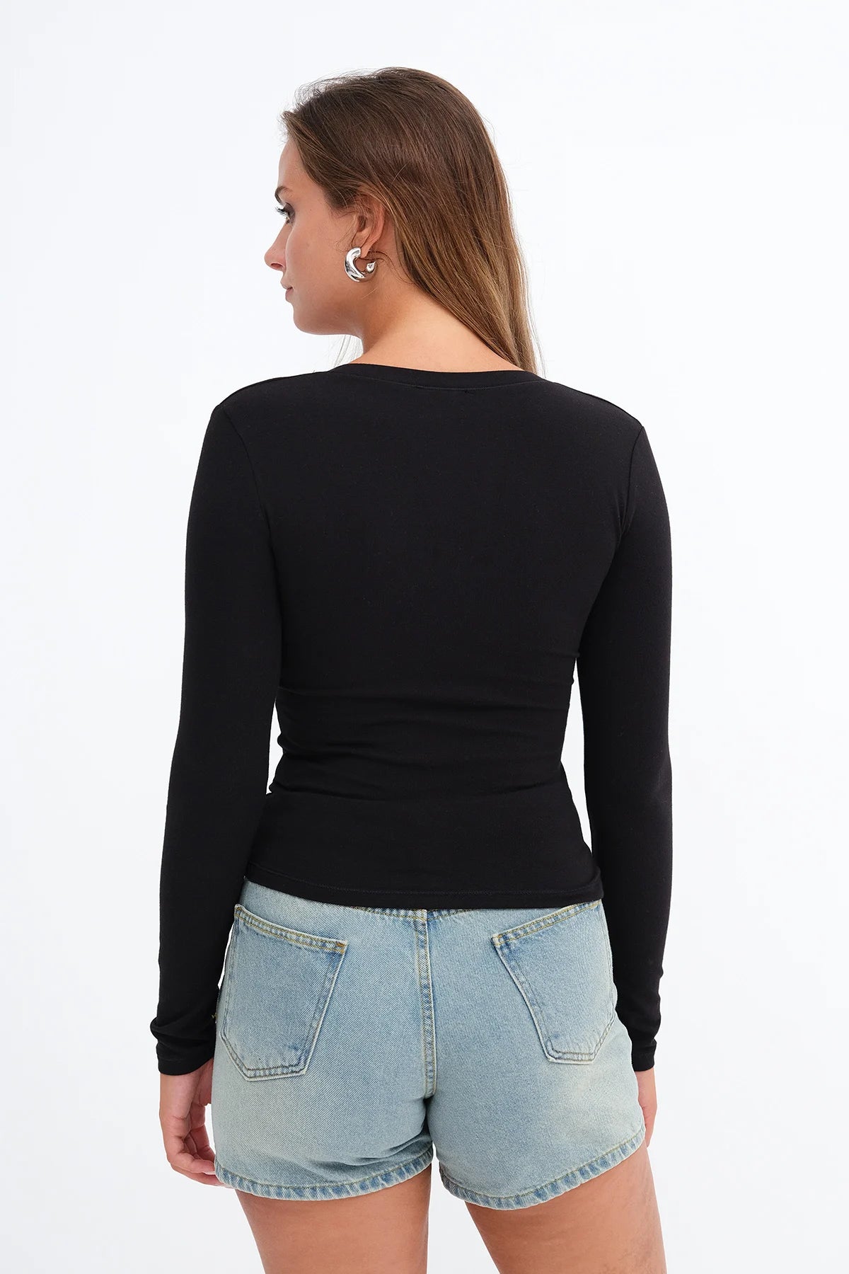 Black_Long-Sleeve-T-shirt-addax