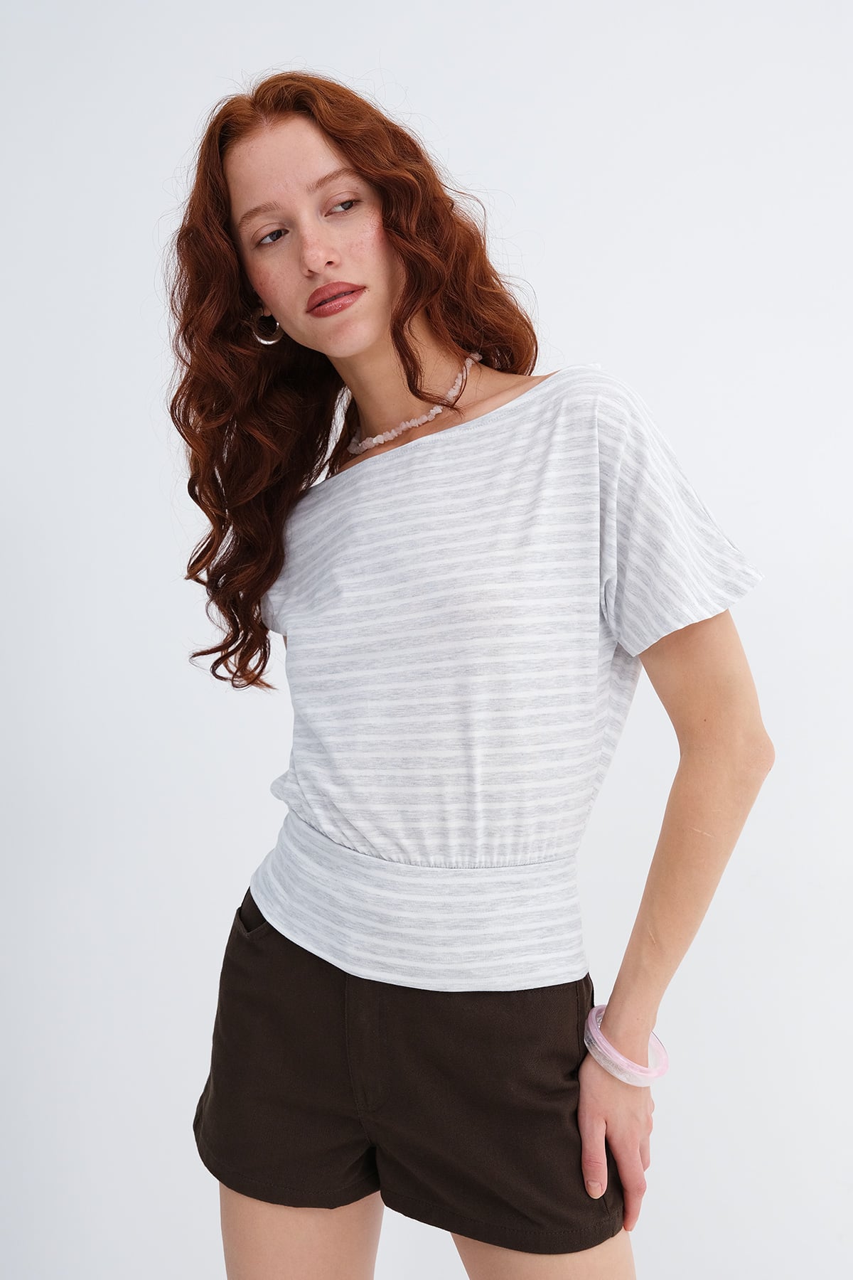 Snow-Melange-white_Striped-Elastic-Hem-T-Shirt-addax