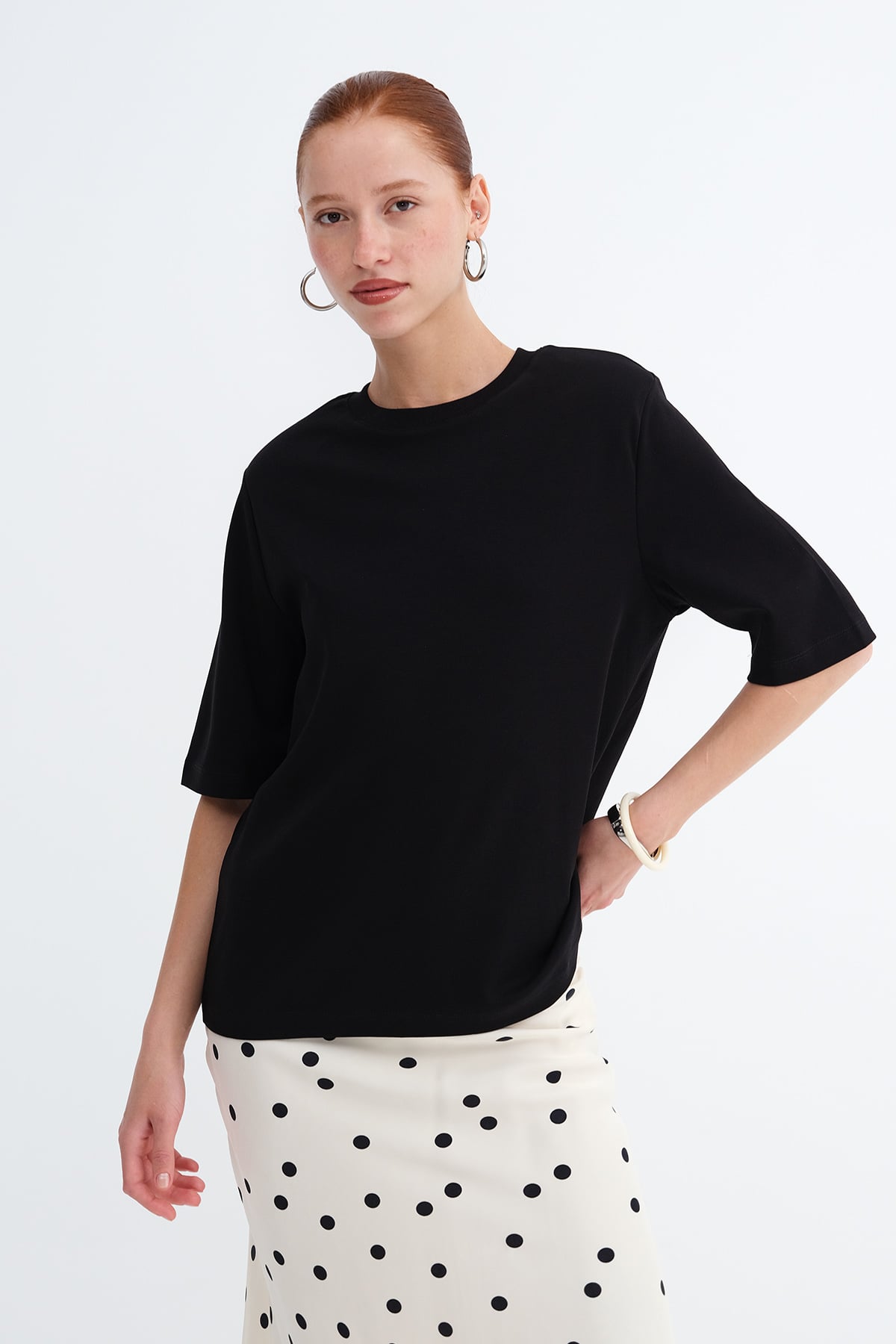 Black_Basic-Shoulder-Pad-T-Shirt-addax
