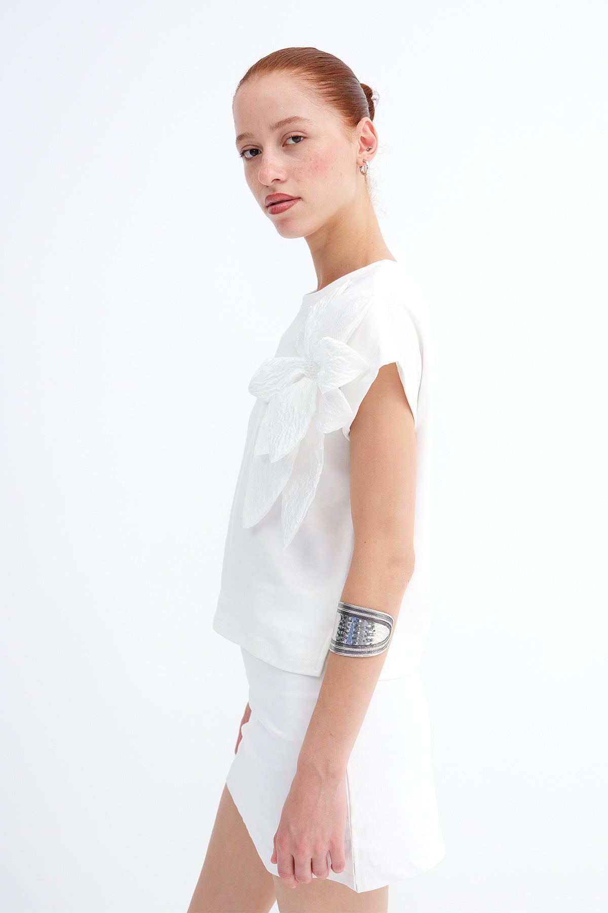 Ecru_Flower-Embellished-T-Shirt-addax