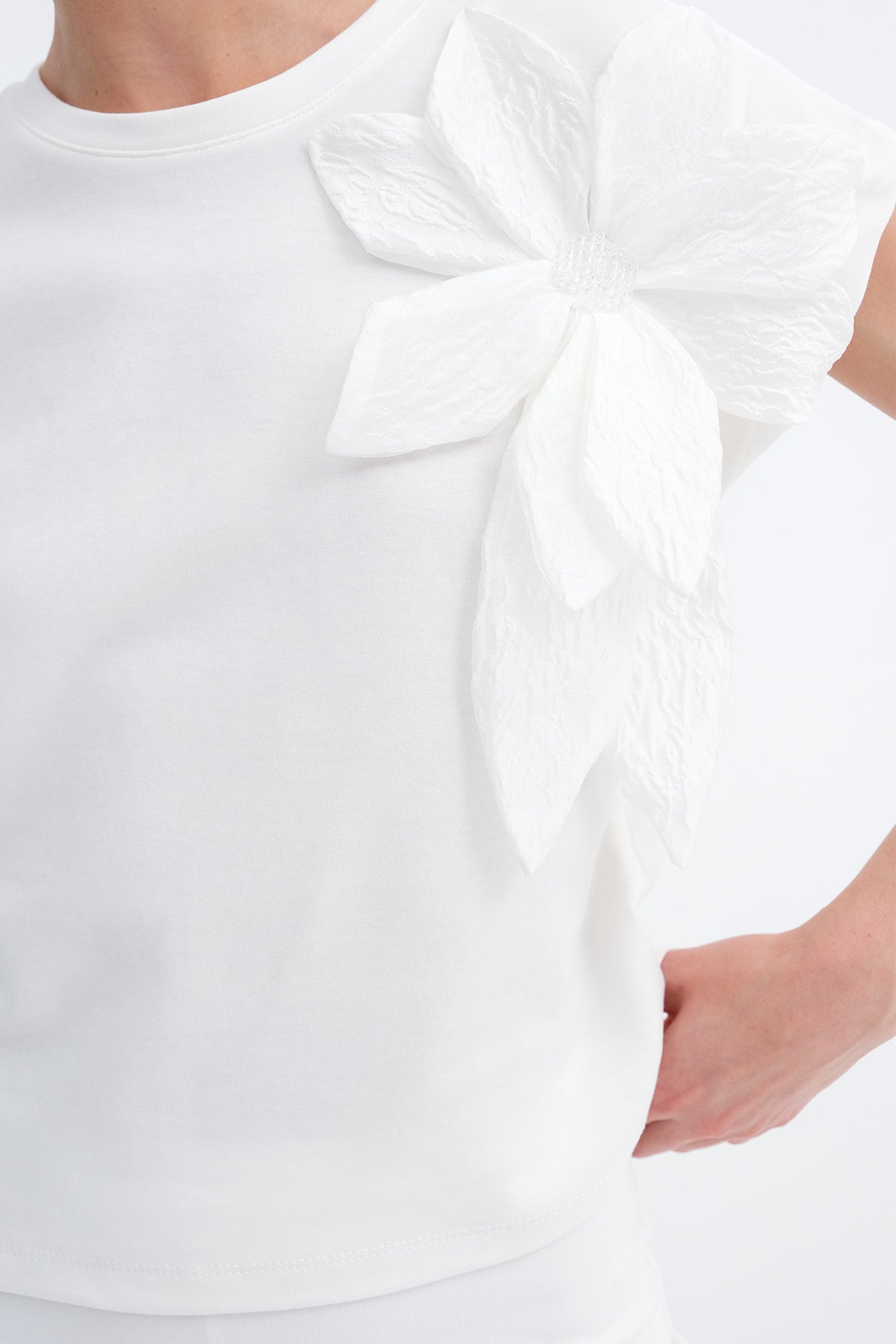 Ecru_Flower-Embellished-T-Shirt-addax