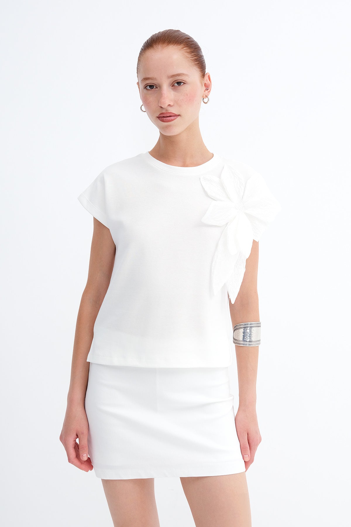 Ecru_Flower-Embellished-T-Shirt-addax