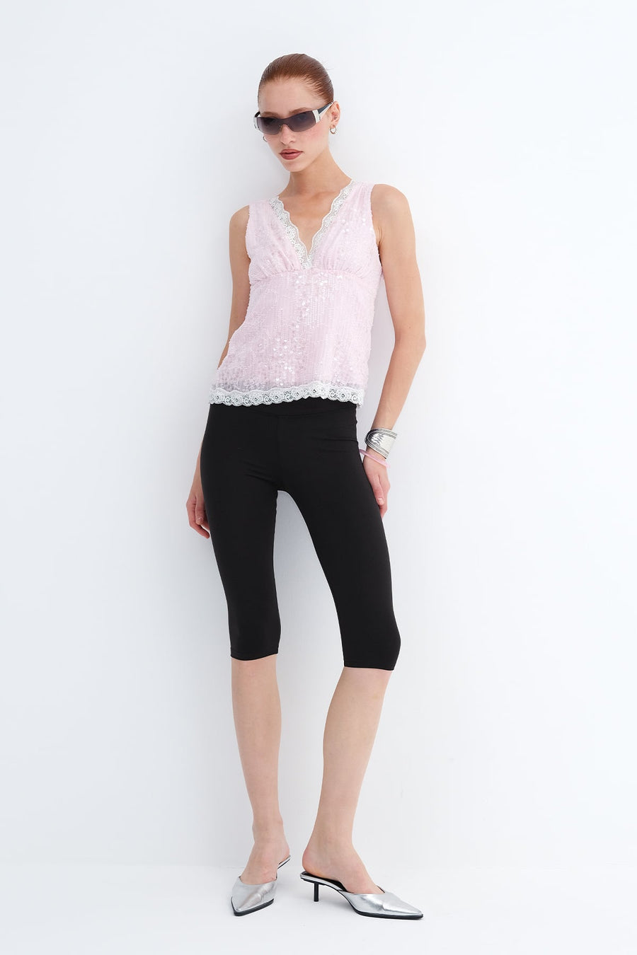 Black_High-Waist-Capri-Leggings-addax