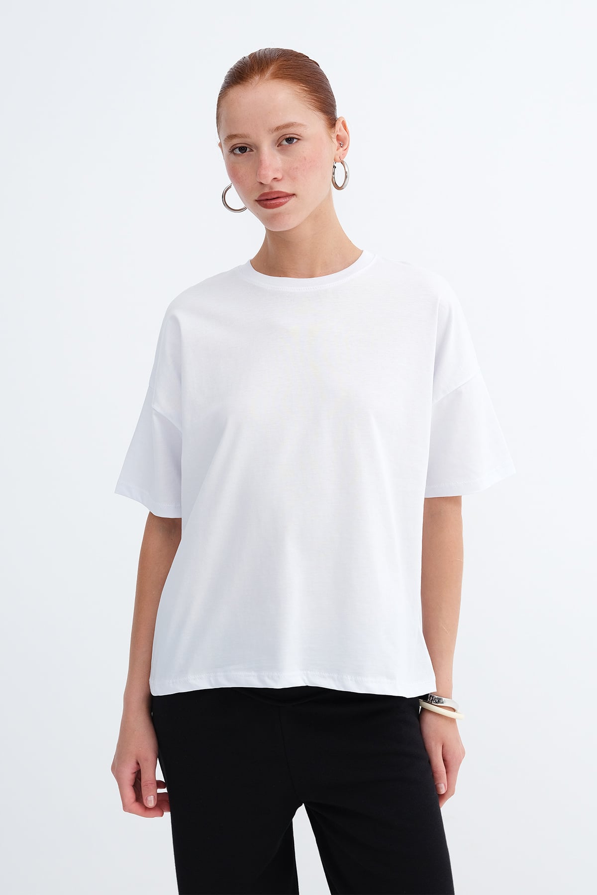 White_Short-Sleeve-Basic-T-Shirt-addax