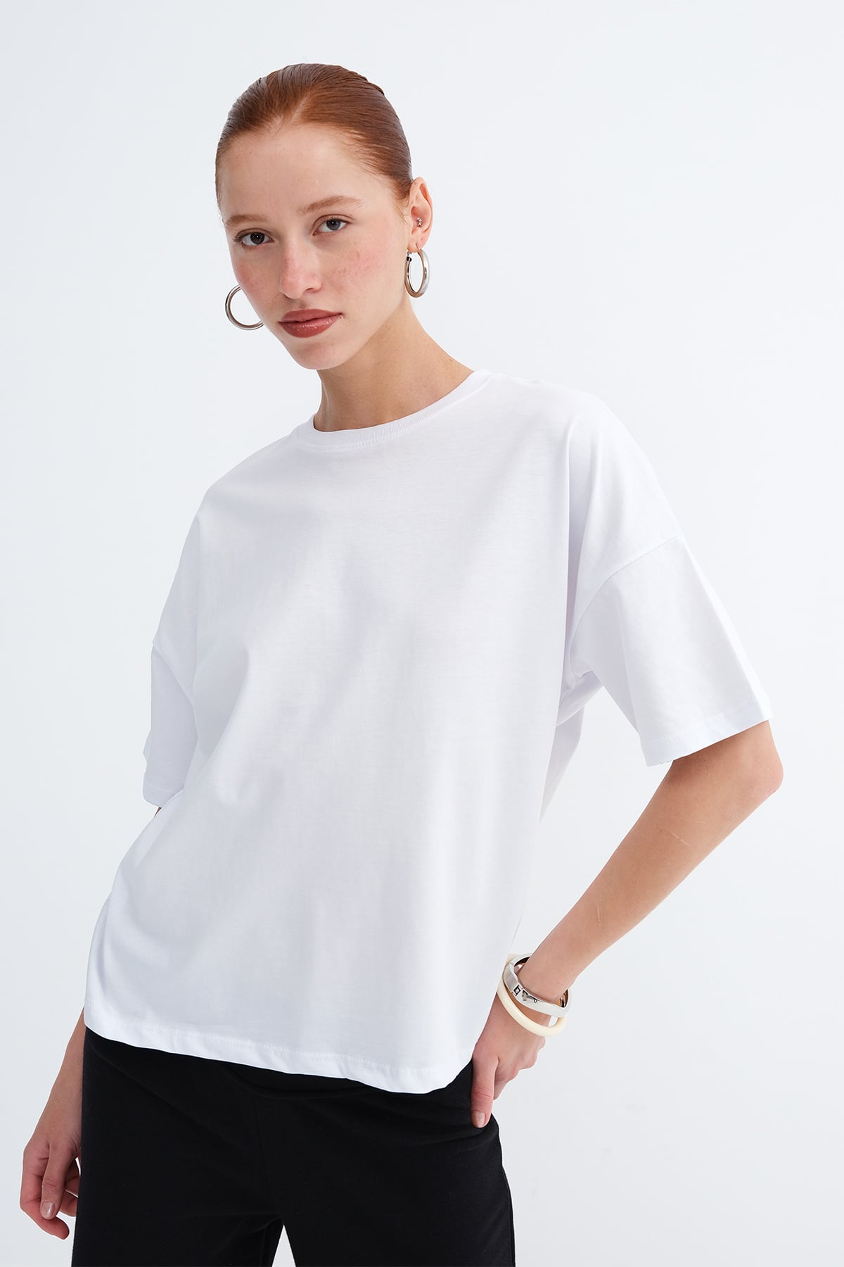White_Short-Sleeve-Basic-T-Shirt-addax