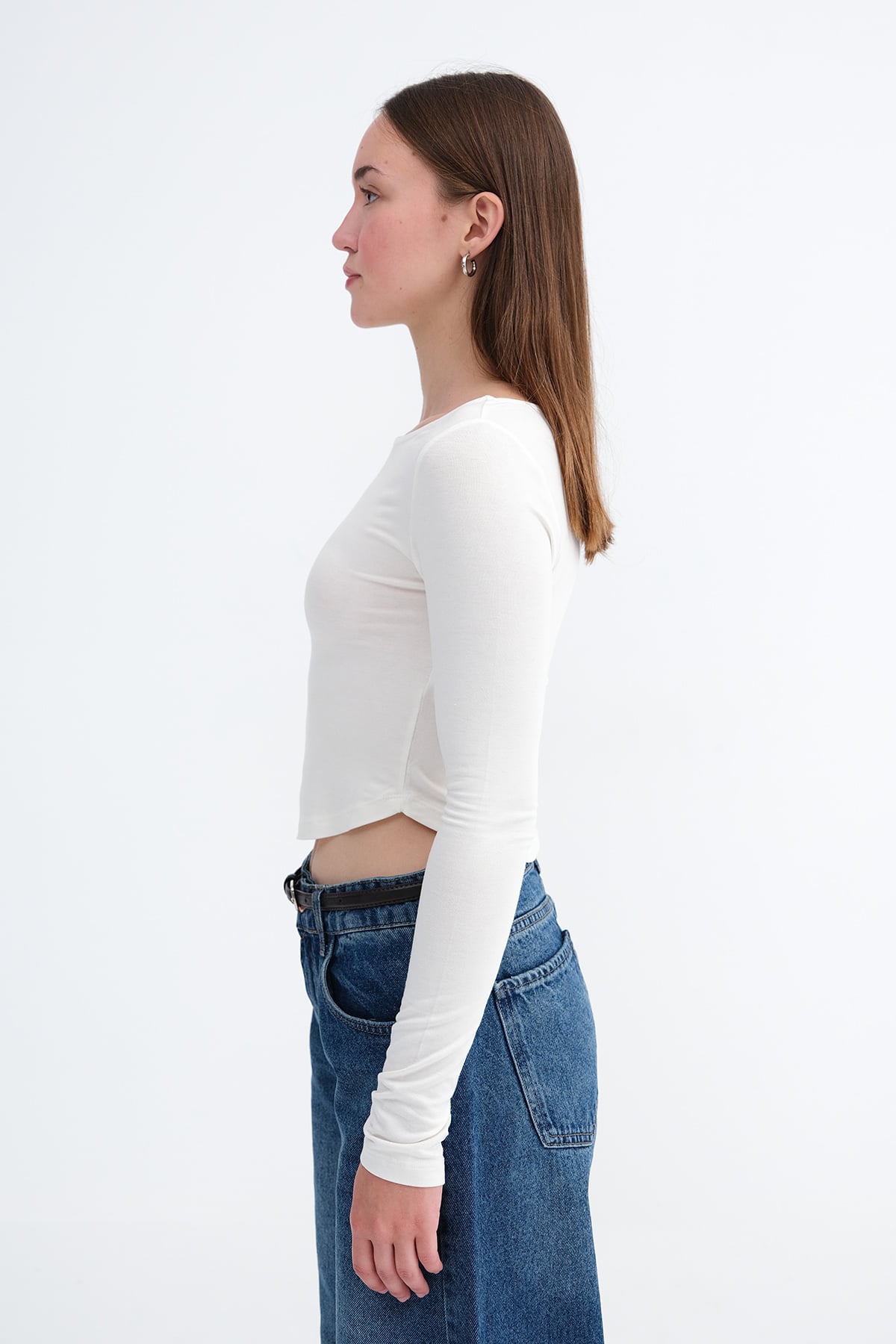 Ecru_Crew-Neck-Basic-Blouse-addax