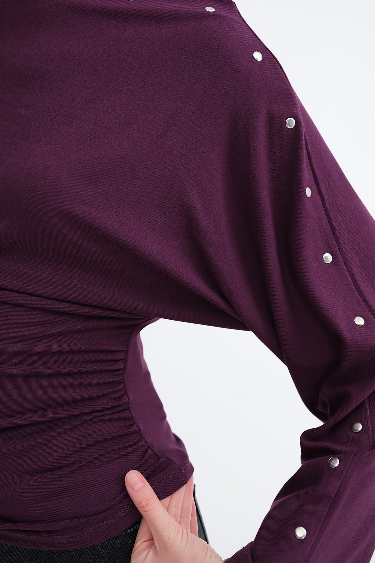 Gardenia_Stud-Detail-Long-Sleeve-Blouse-addax