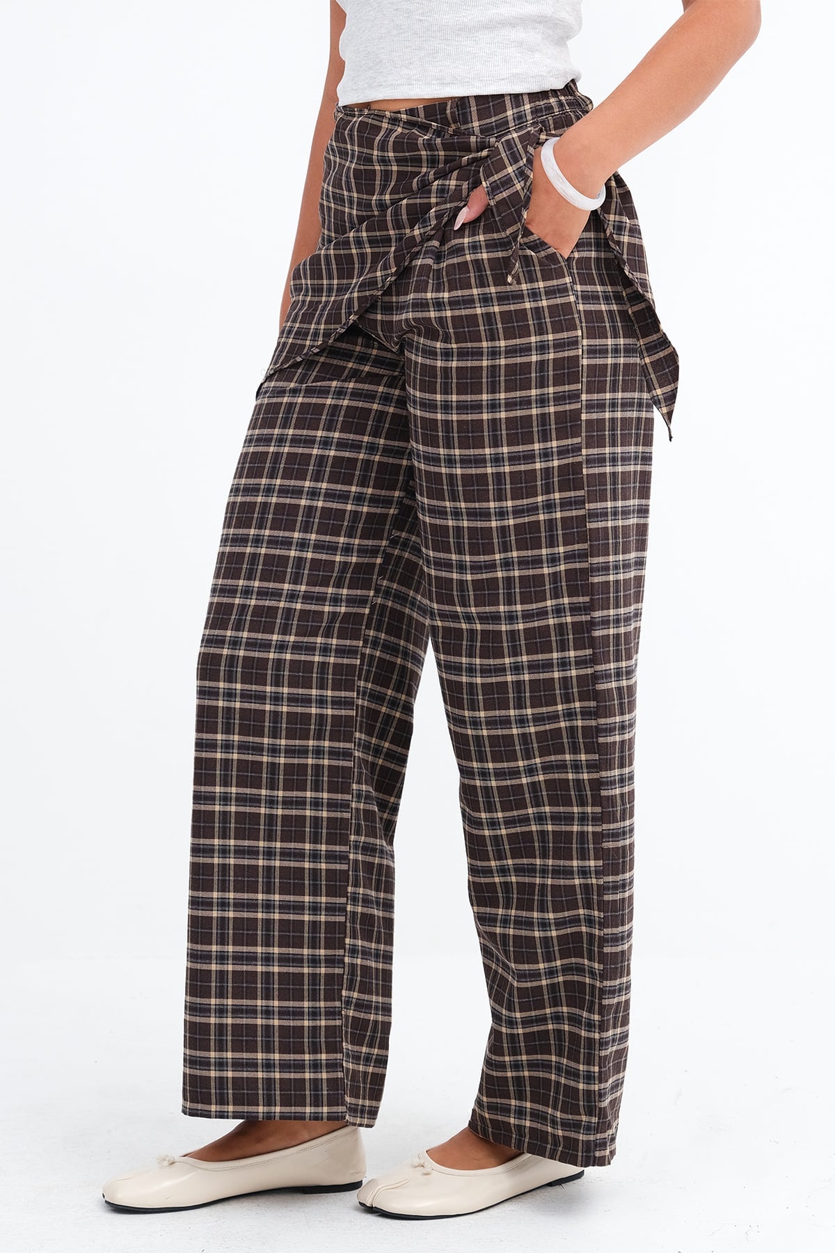 Brown_Checked-Tie-Detail-Pants-addax