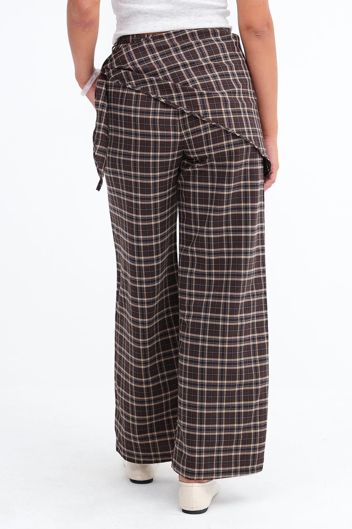 Brown_Checked-Tie-Detail-Pants-addax