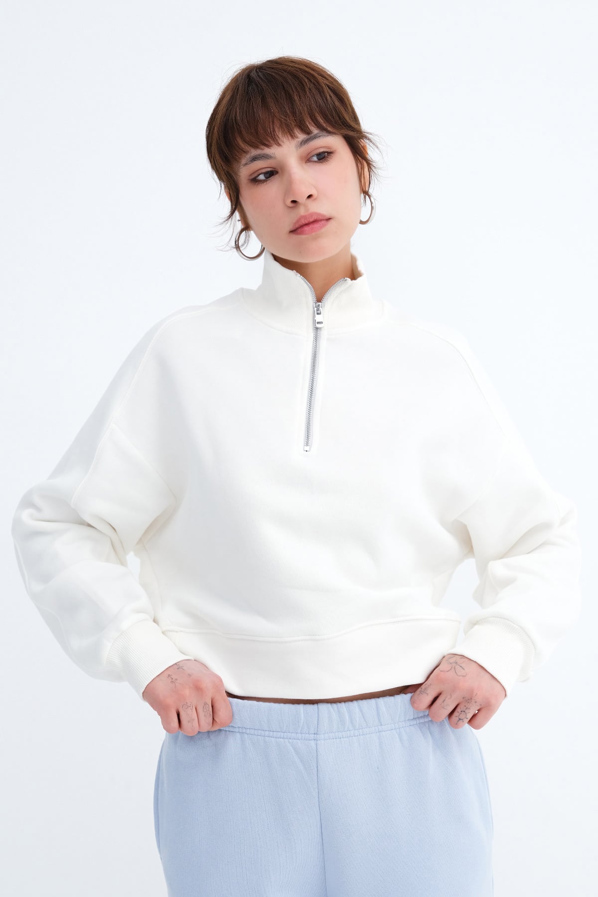 Ecru_Zippered-Collar-Fleece-Sweatshirt-addax