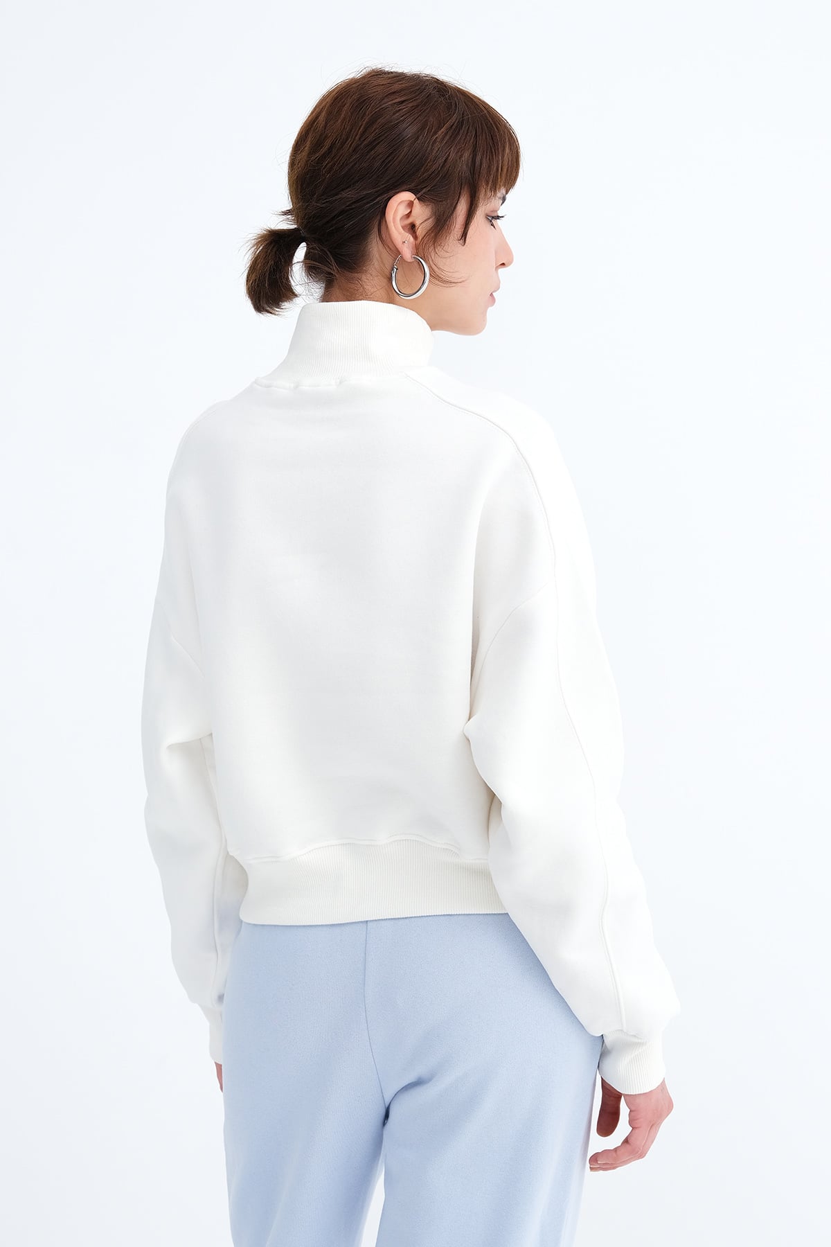 Ecru_Zippered-Collar-Fleece-Sweatshirt-addax