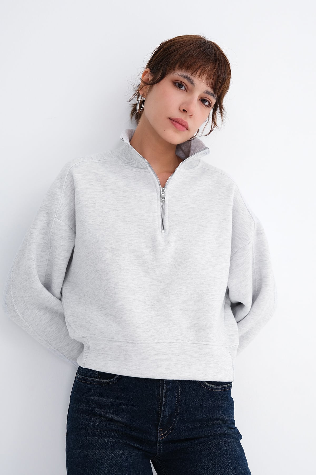 Snow-Melange_Zippered-Collar-Fleece-Sweatshirt-addax