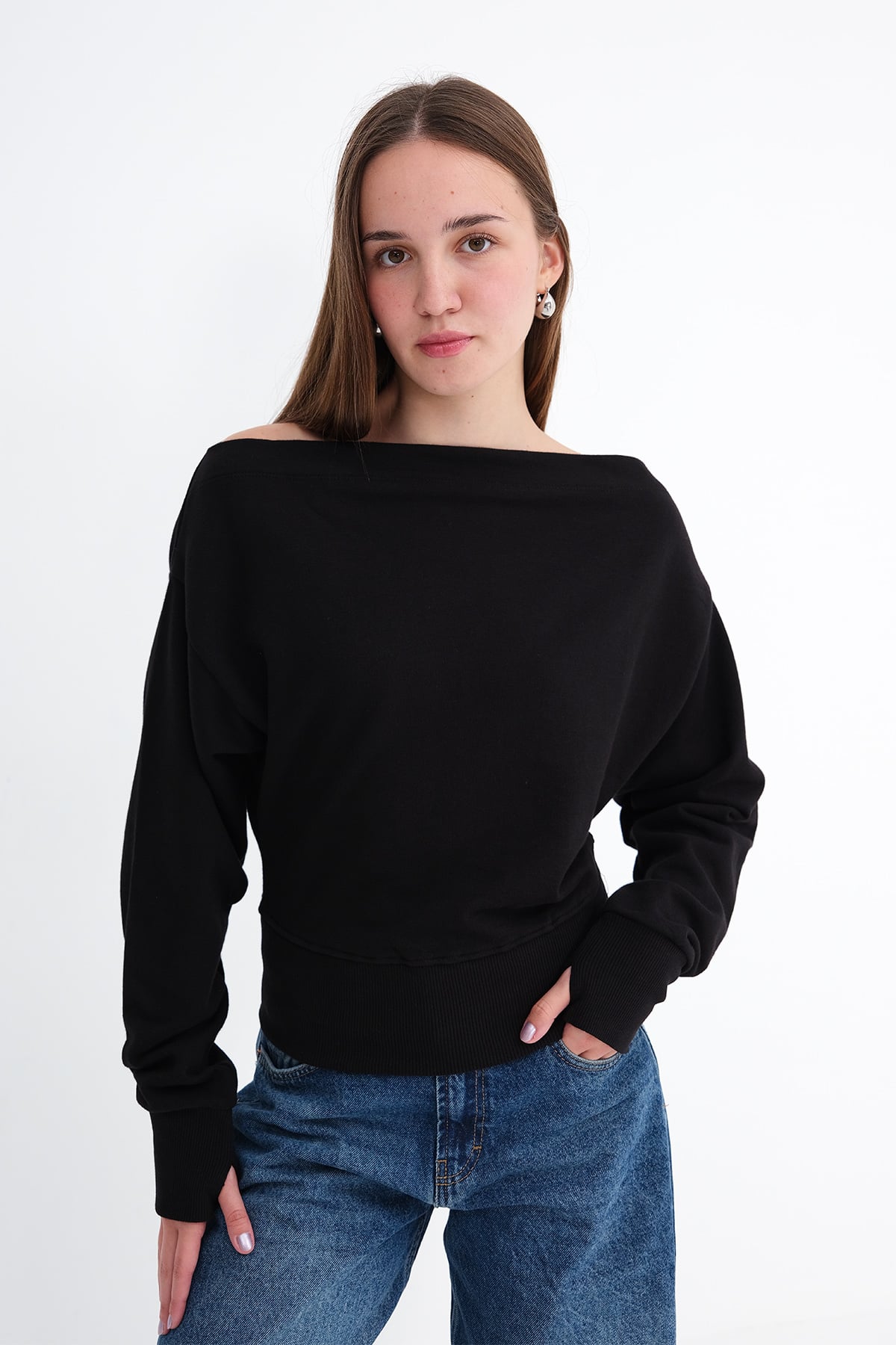 Black_Boat-Neck-Crop-Sweatshirt-addax