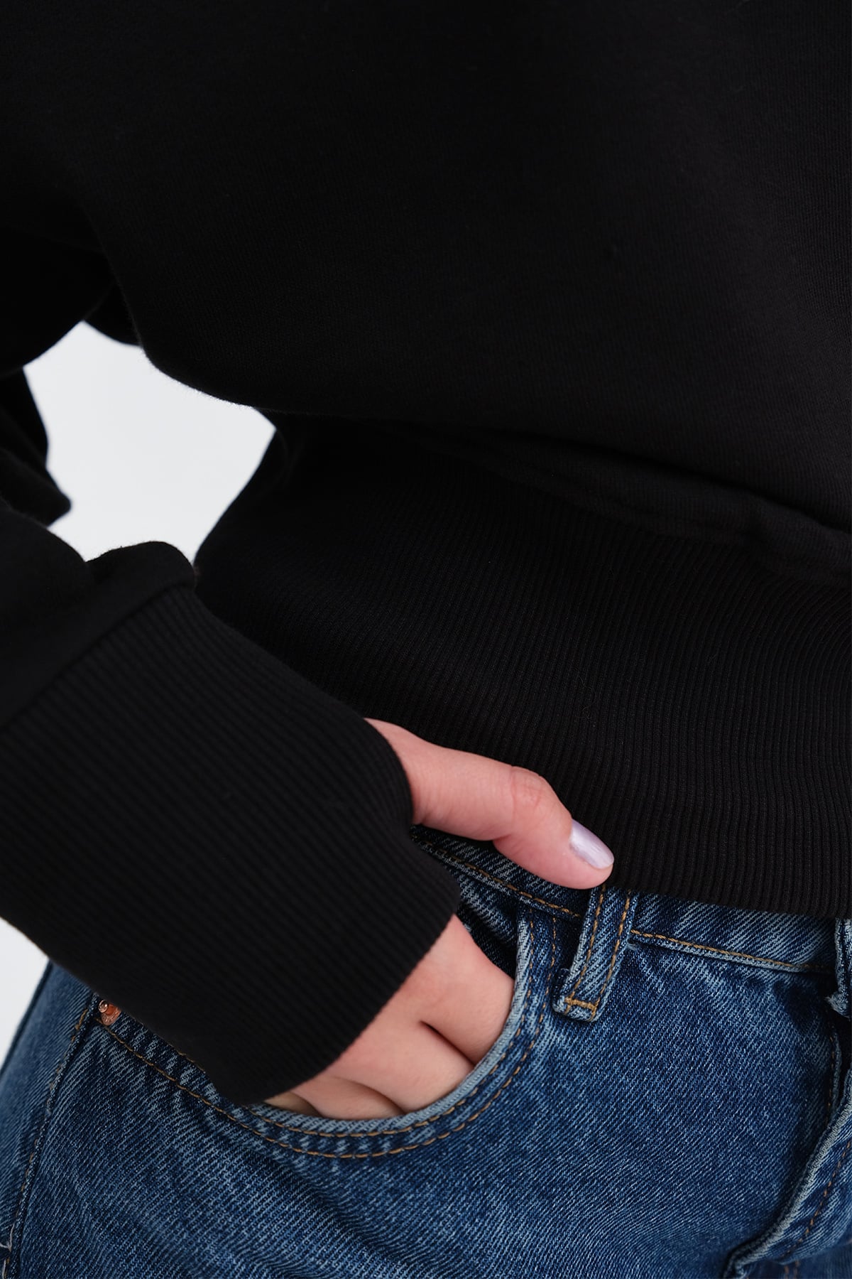 Black_Boat-Neck-Crop-Sweatshirt-addax