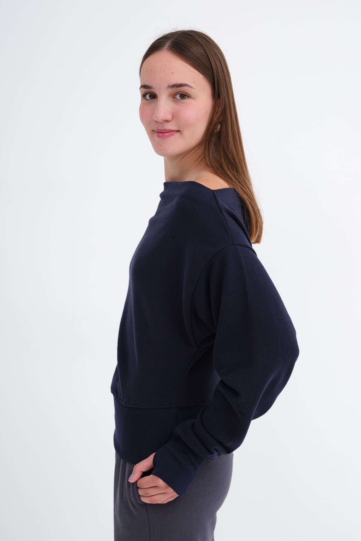 Dark-Night-Blue_Boat-Neck-Crop-Sweatshirt-addax