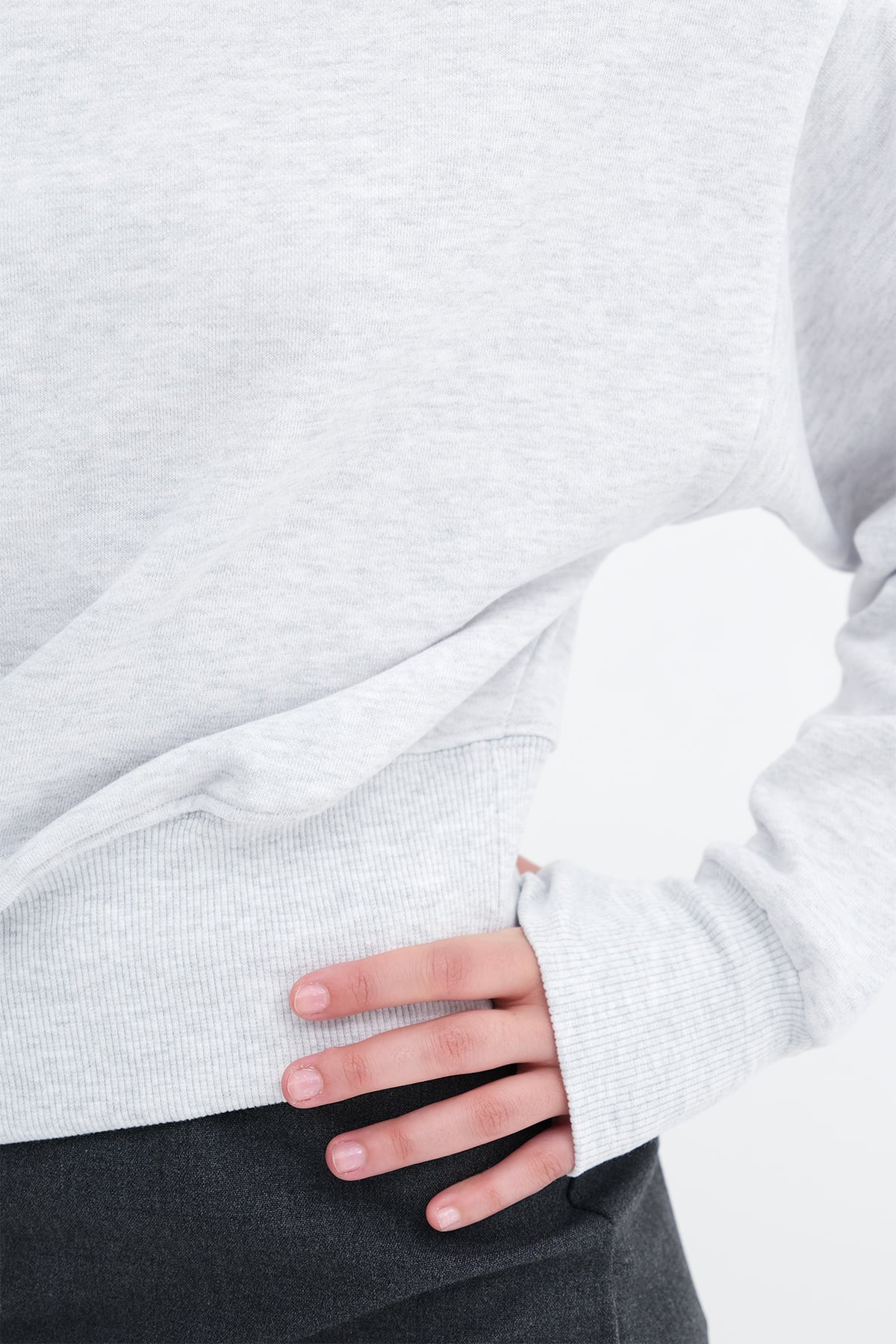 Snow-Melange_Boat-Neck-Crop-Sweatshirt-addax