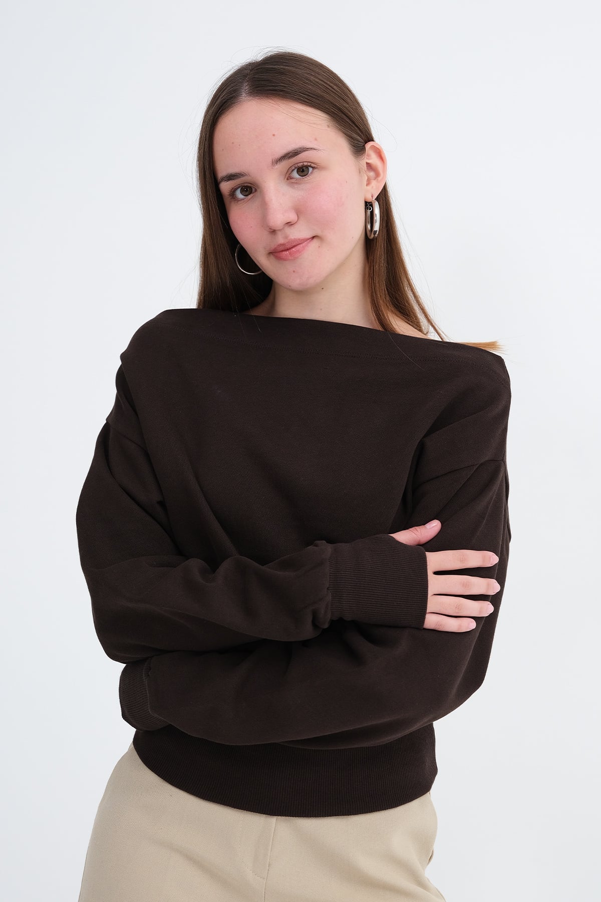 Bitter-Coffee_Boat-Neck-Crop-Sweatshirt-addax