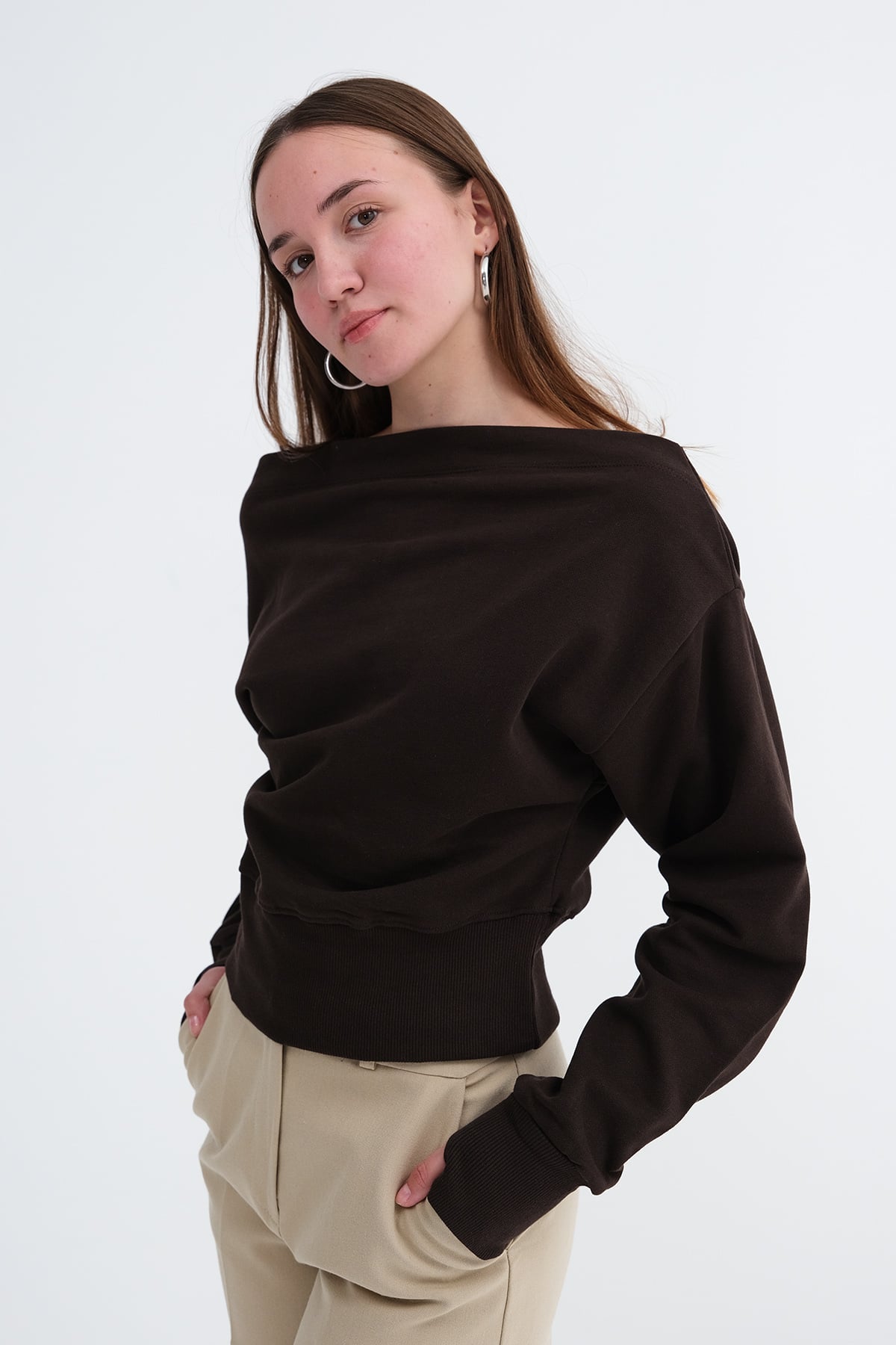 Bitter-Coffee_Boat-Neck-Crop-Sweatshirt-addax