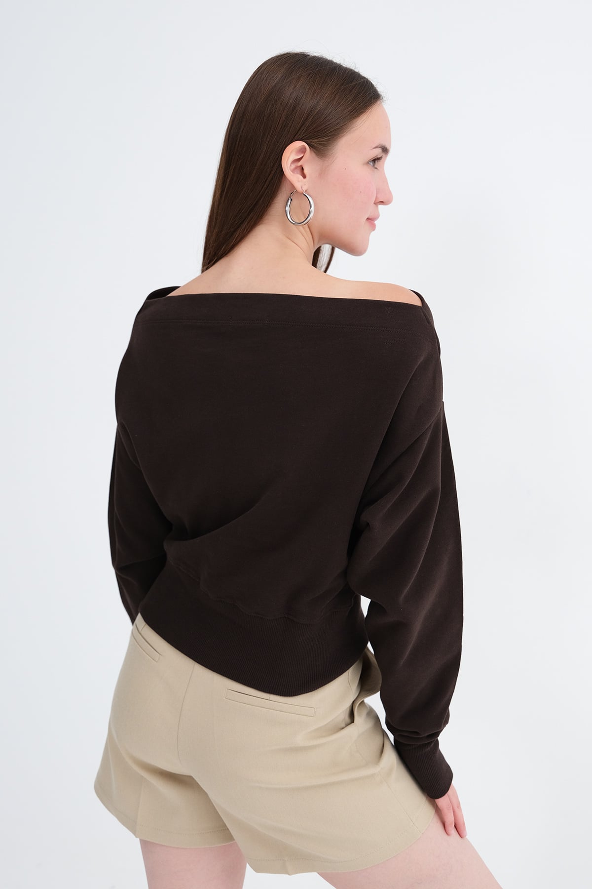Bitter-Coffee_Boat-Neck-Crop-Sweatshirt-addax
