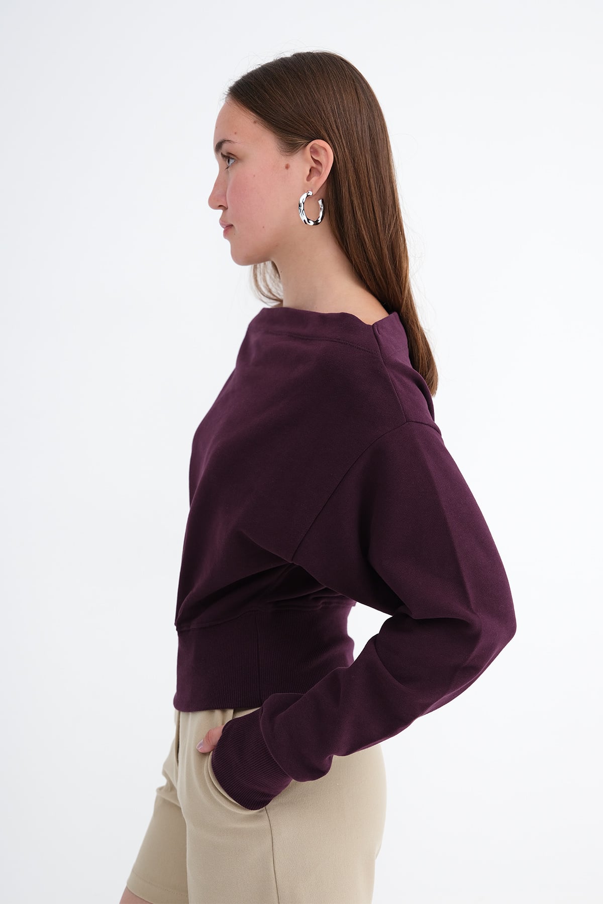 Gardenia_Boat-Neck-Crop-Sweatshirt-addax