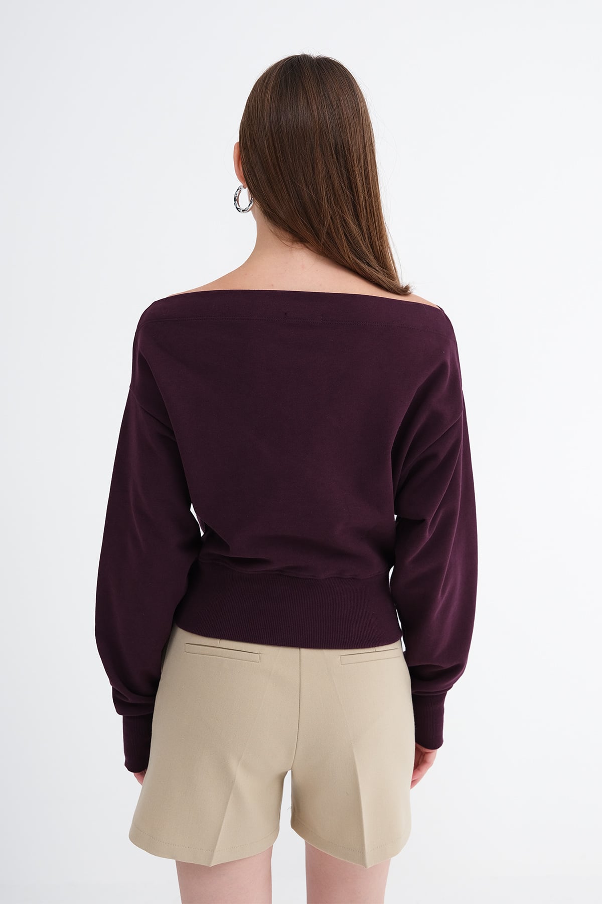Gardenia_Boat-Neck-Crop-Sweatshirt-addax