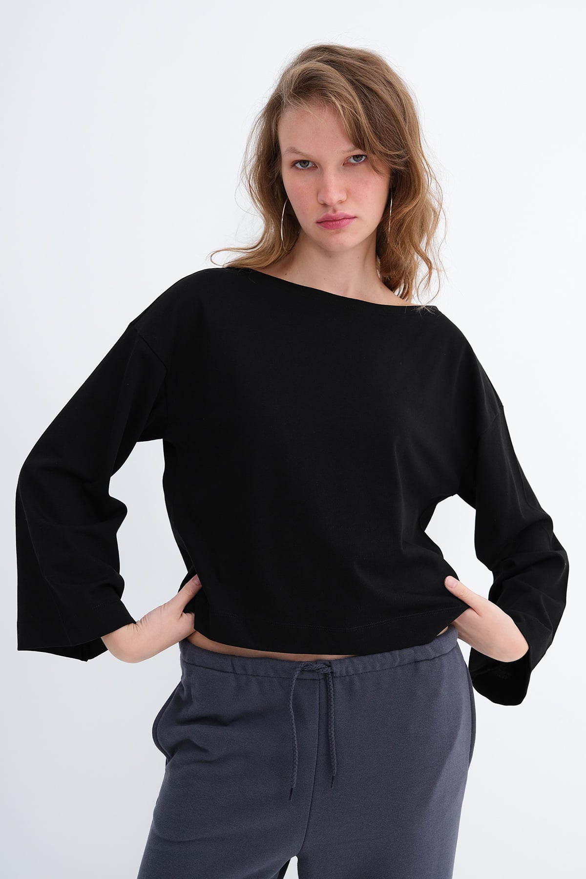 Black_Off-Shoulder-Long-Sleeve-Basic-T-shirt-addax
