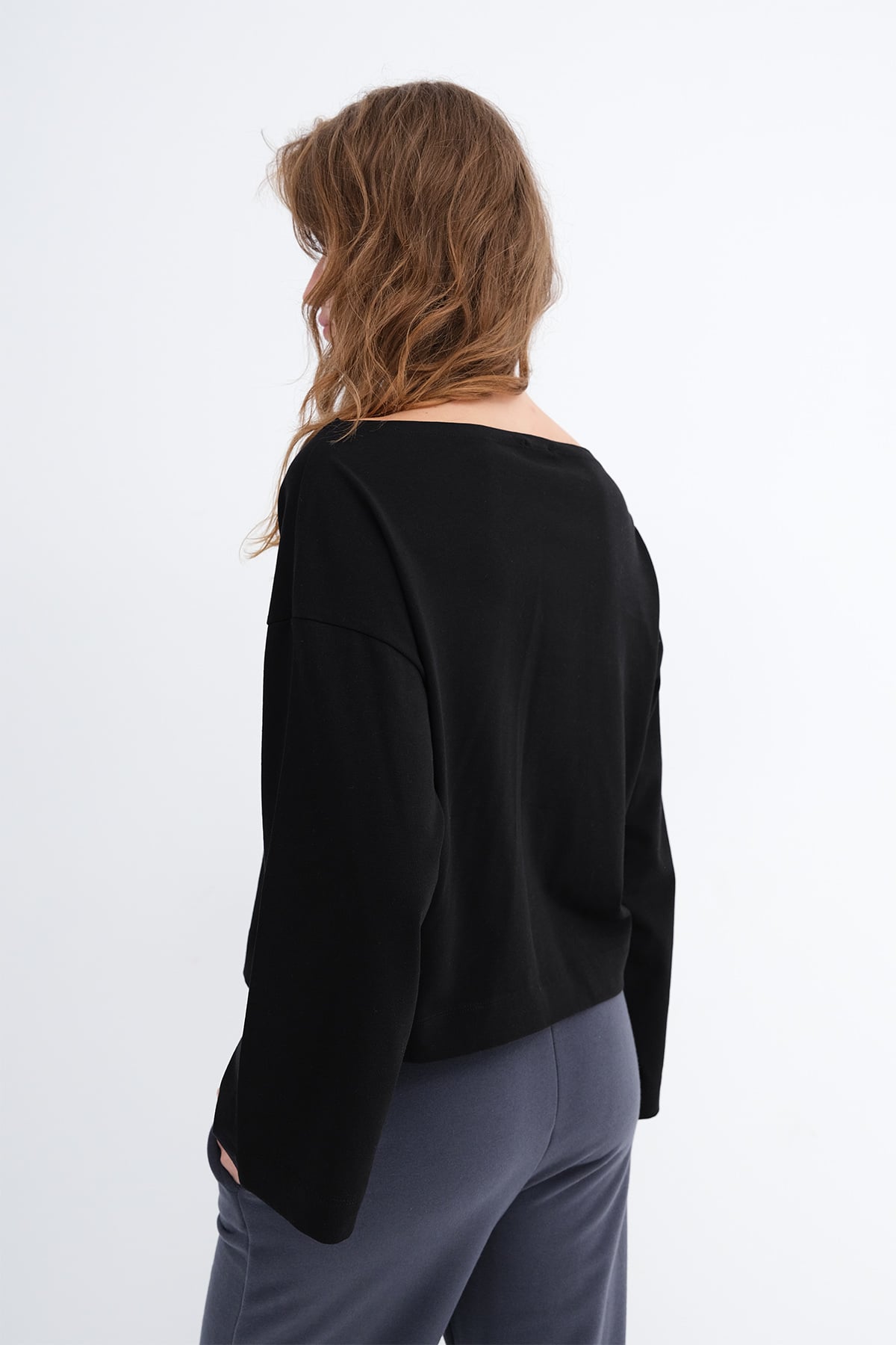 Black_Off-Shoulder-Long-Sleeve-Basic-T-shirt-addax